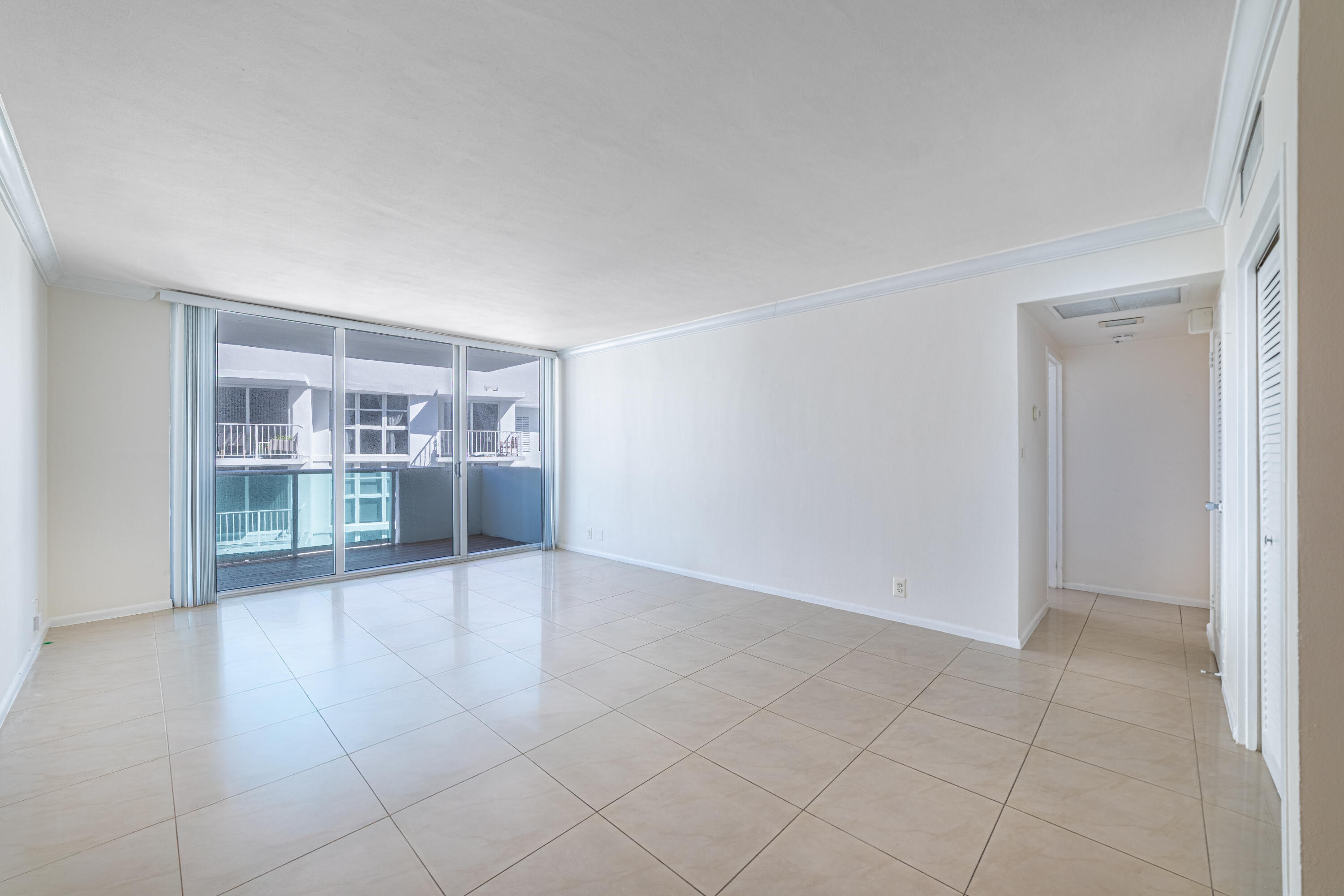 1200 West #1521, Miami Beach FL 33139