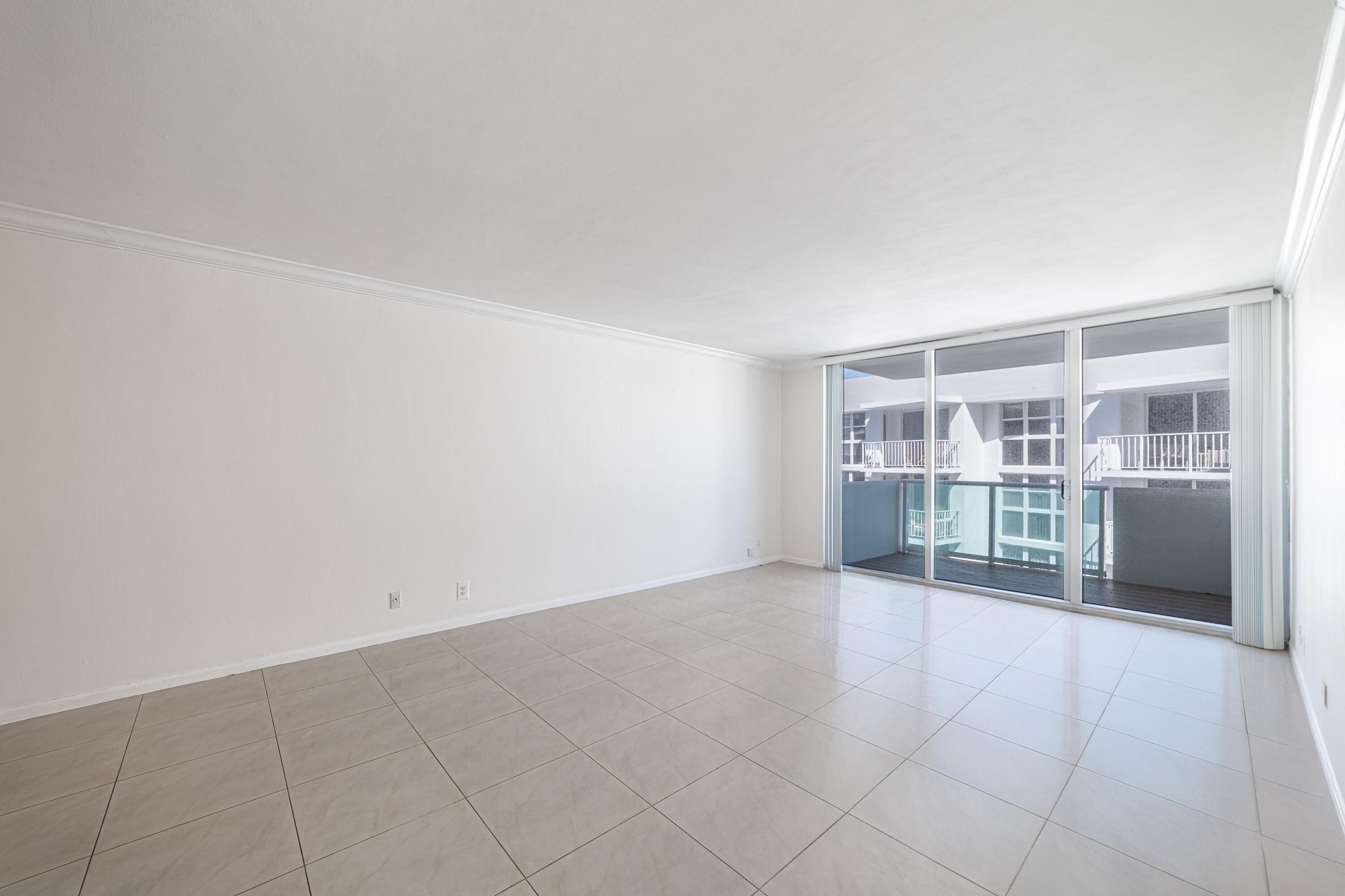 1200 West #1521, Miami Beach FL 33139