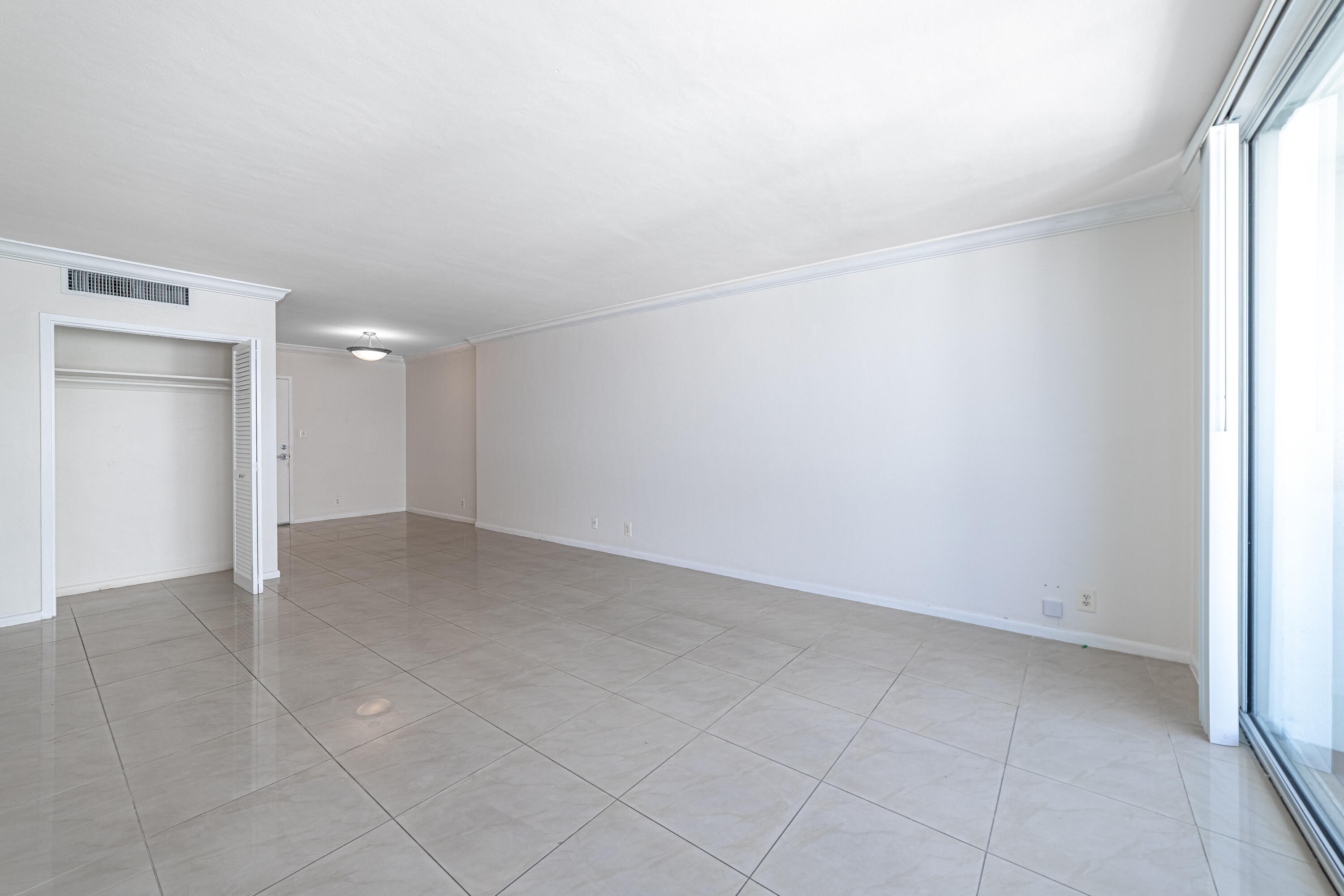 1200 West #1521, Miami Beach FL 33139