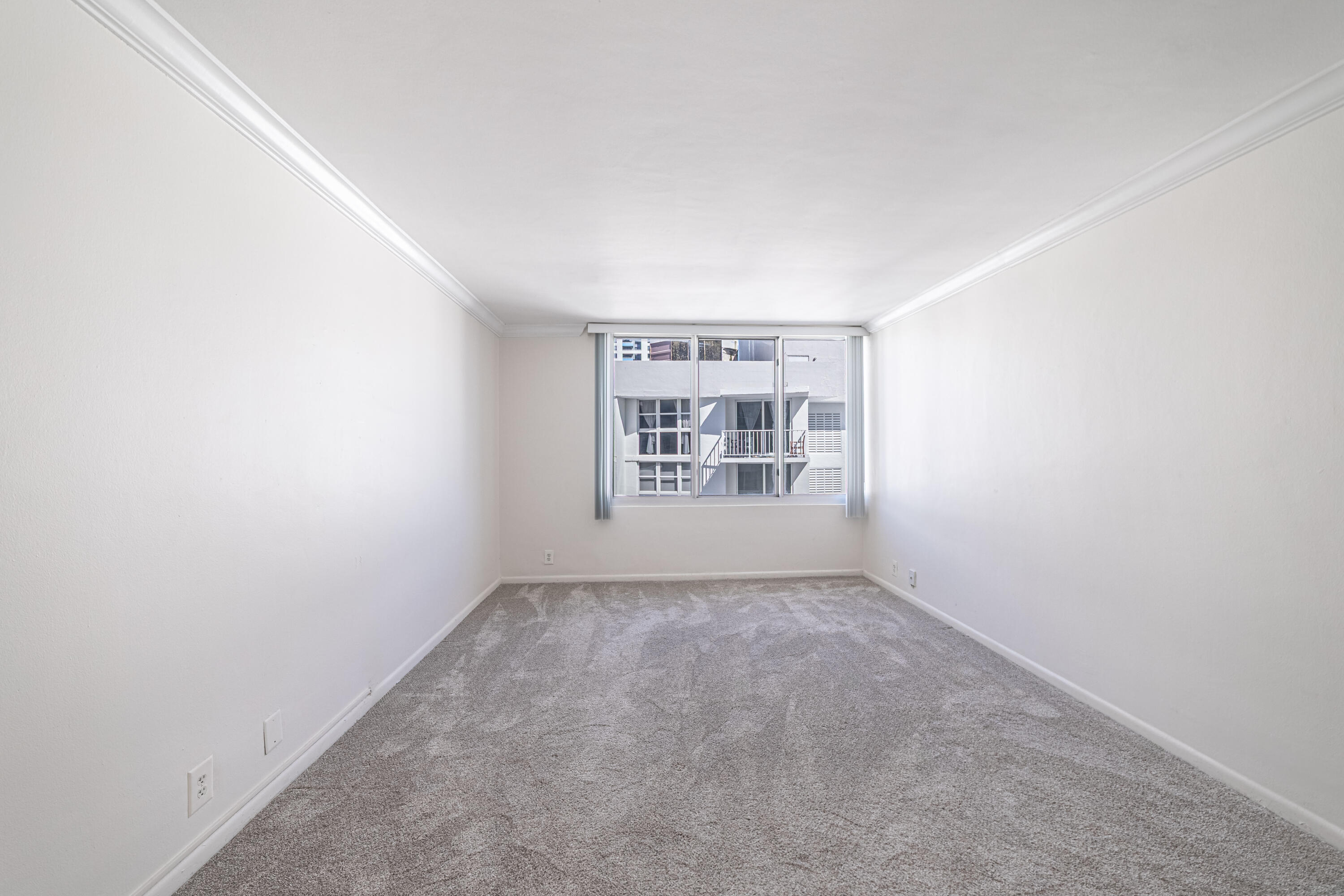 1200 West #1521, Miami Beach FL 33139