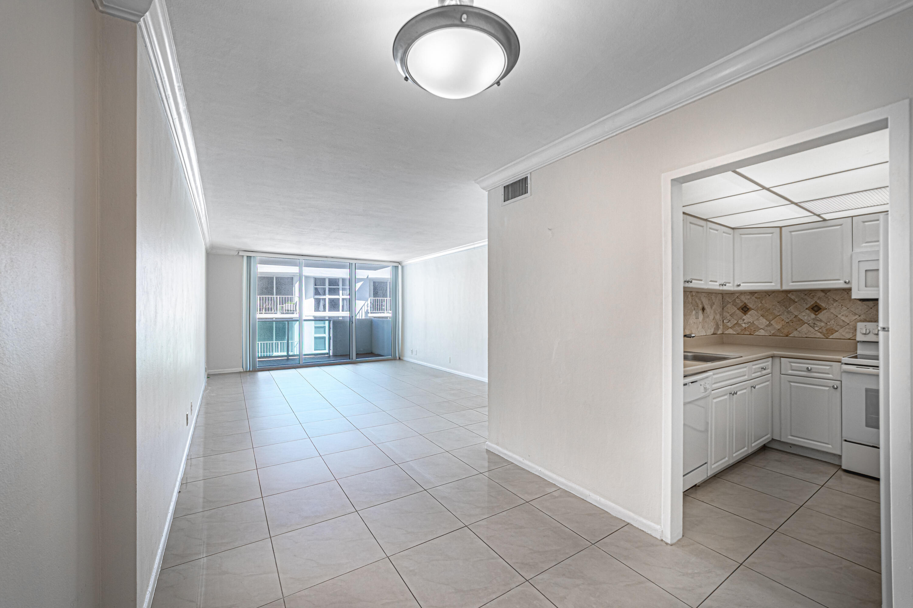 1200 West #1521, Miami Beach FL 33139