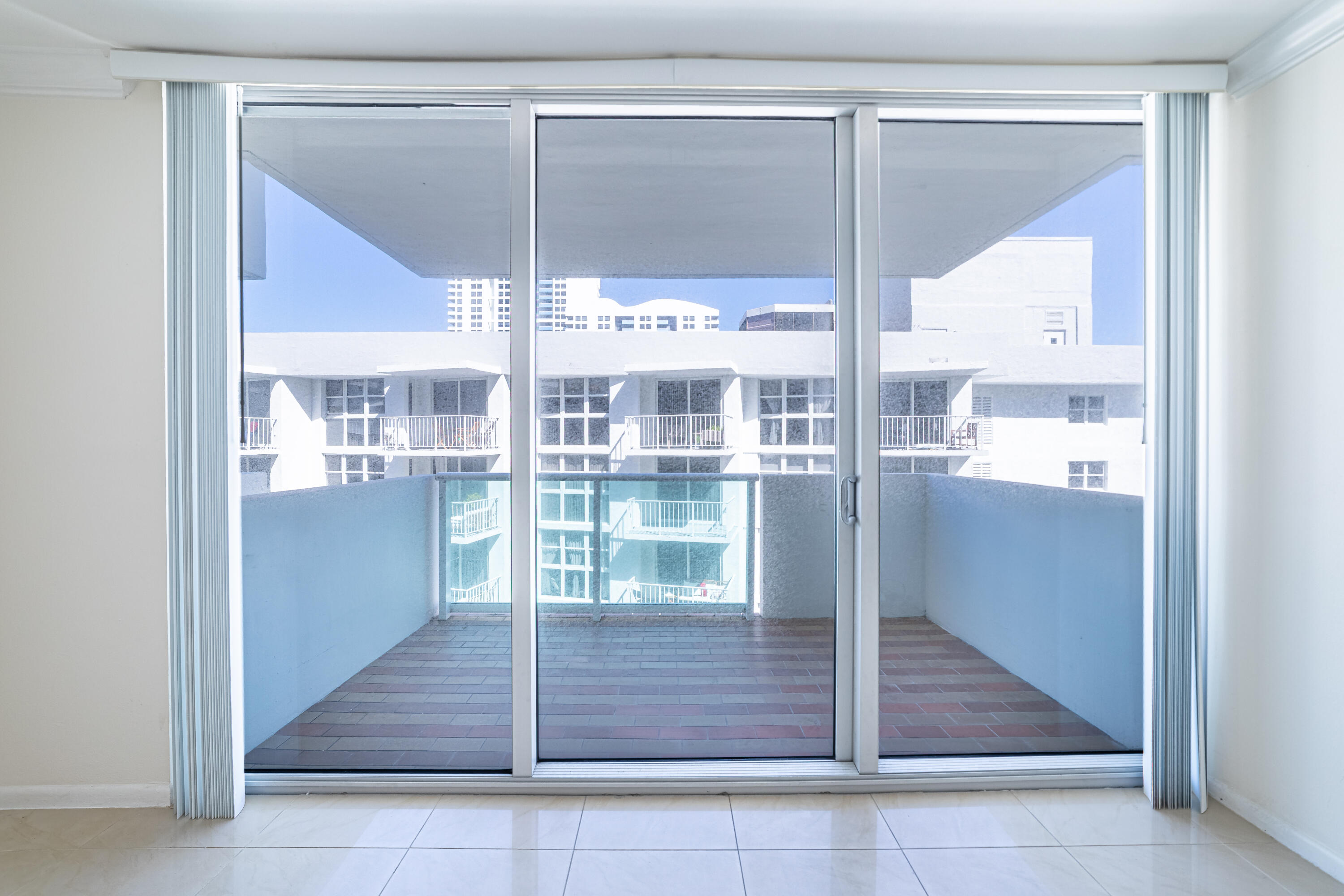 1200 West #1521, Miami Beach FL 33139