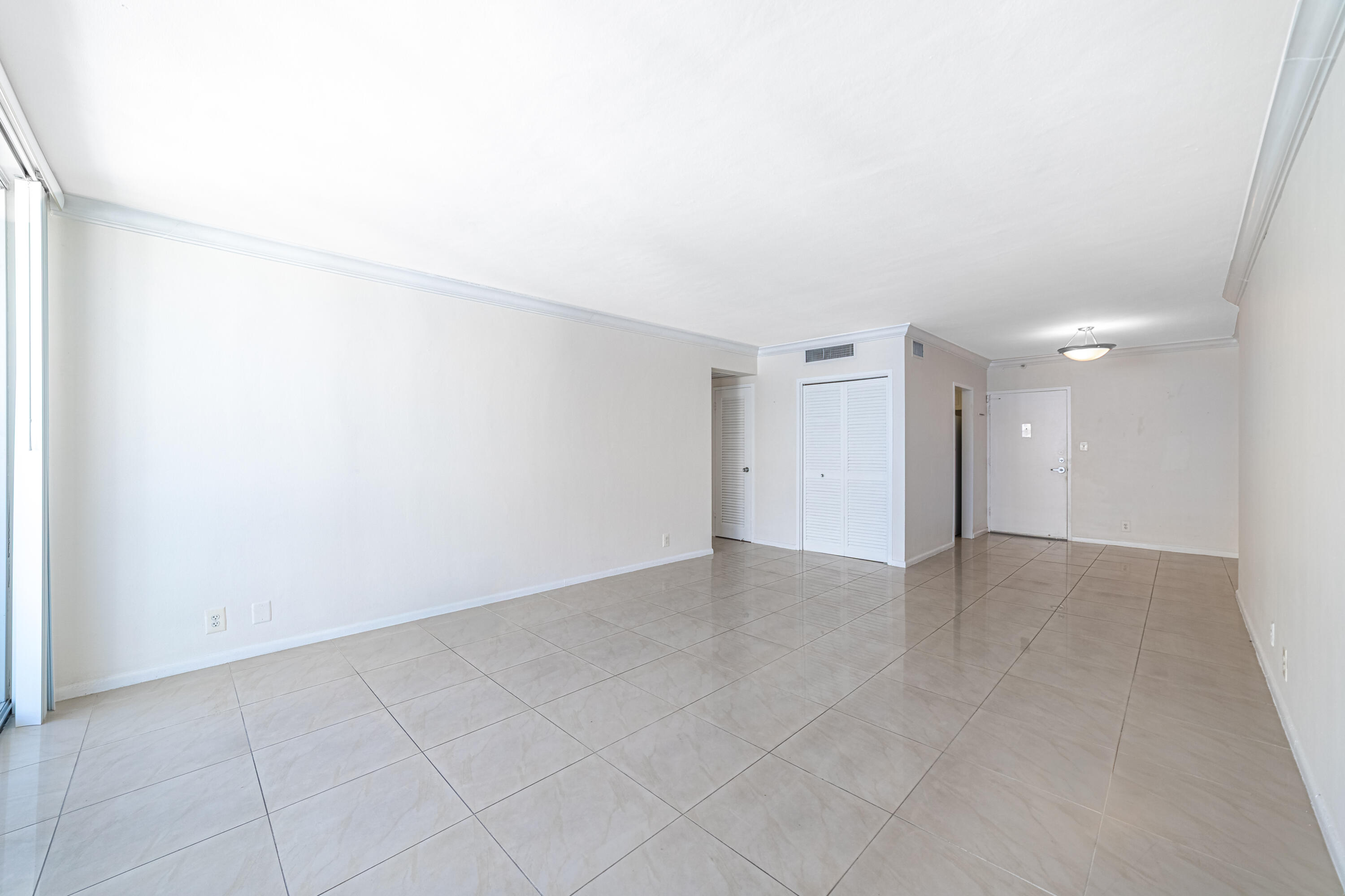 1200 West #1521, Miami Beach FL 33139