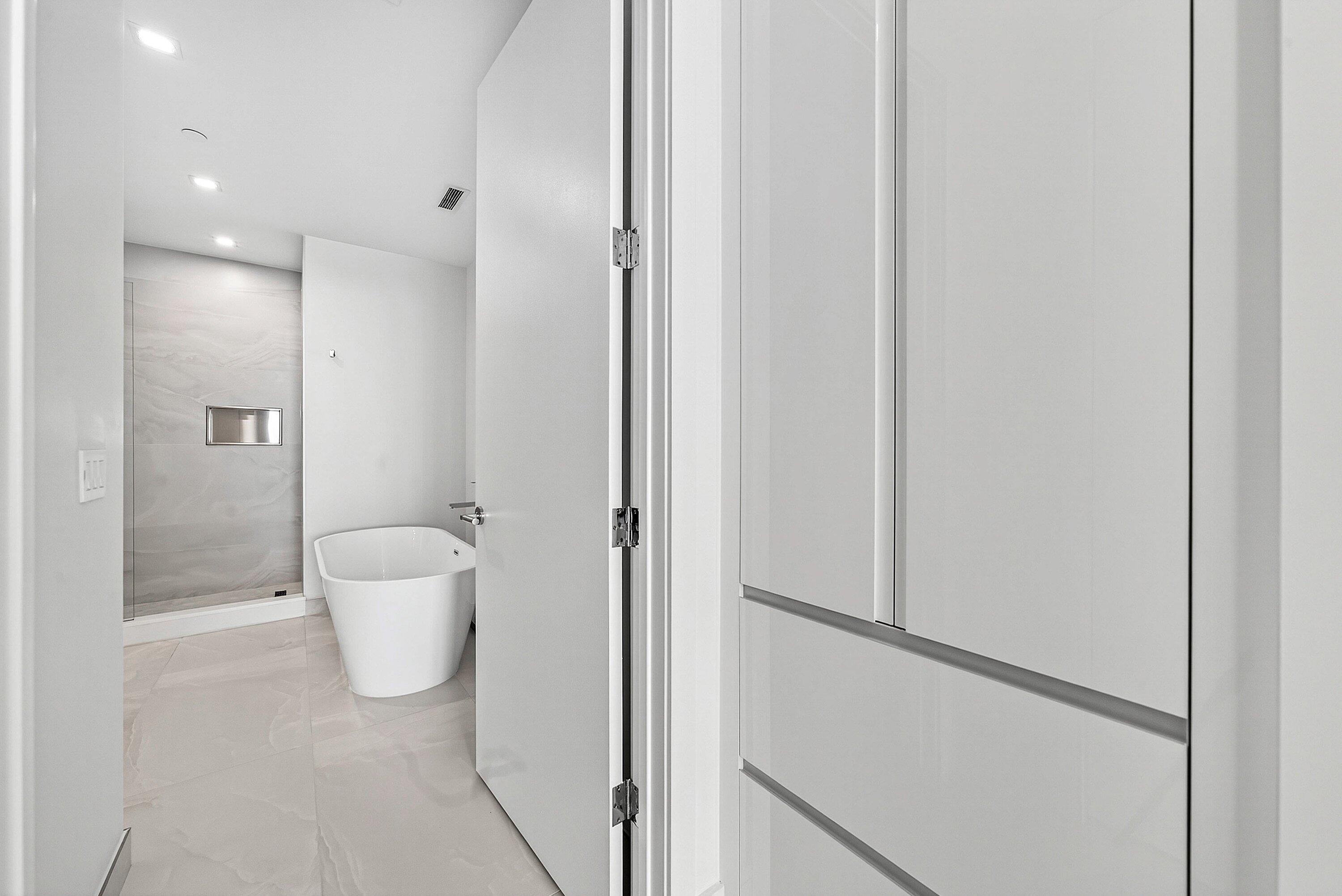 220 Lake Shore #1010, Lake Park FL 33403