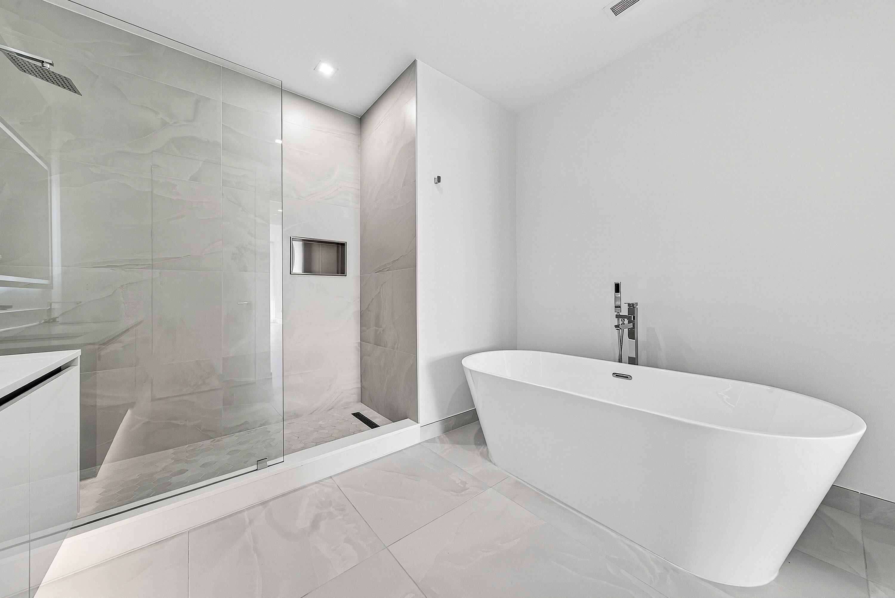 220 Lake Shore #1010, Lake Park FL 33403