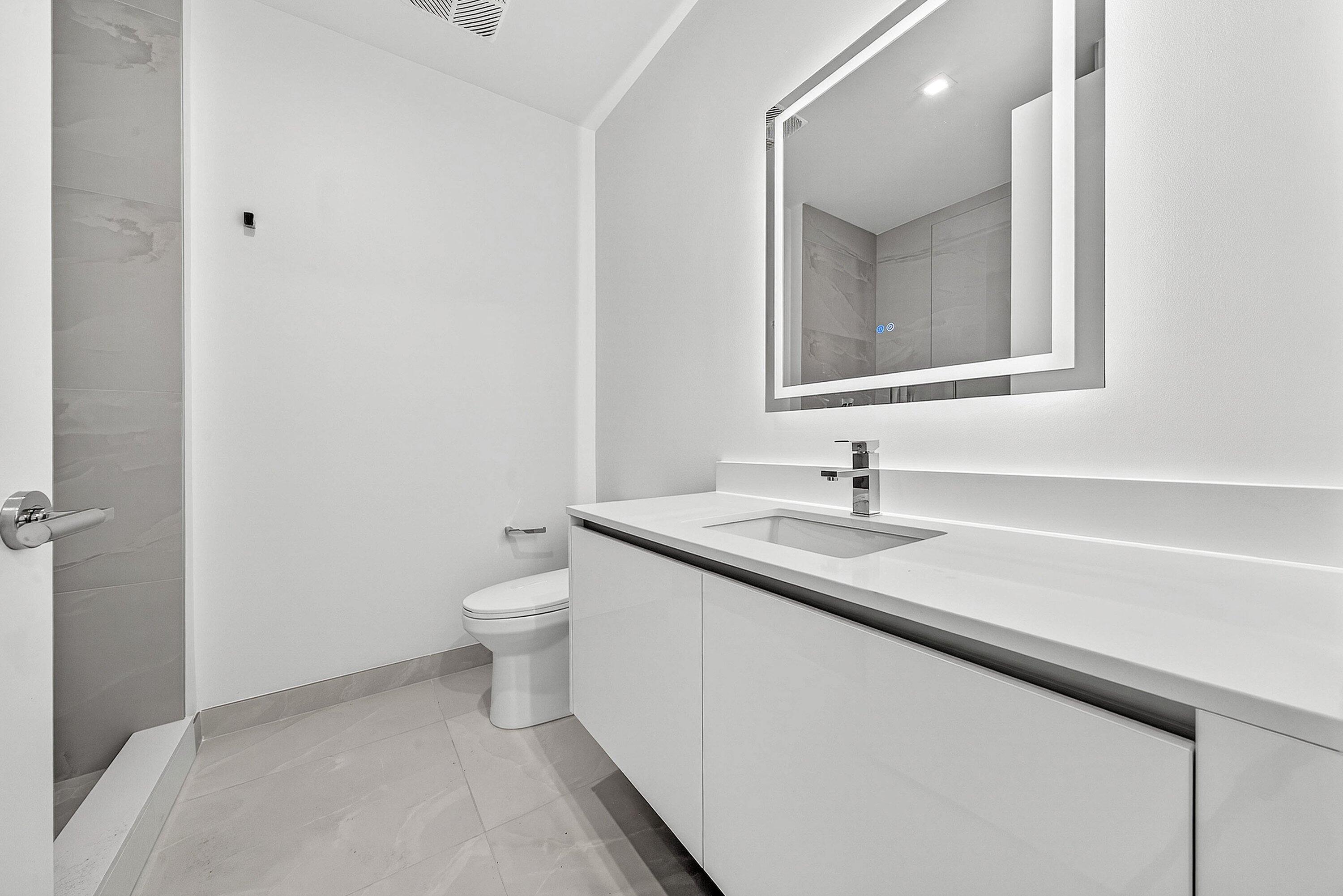 220 Lake Shore #1010, Lake Park FL 33403