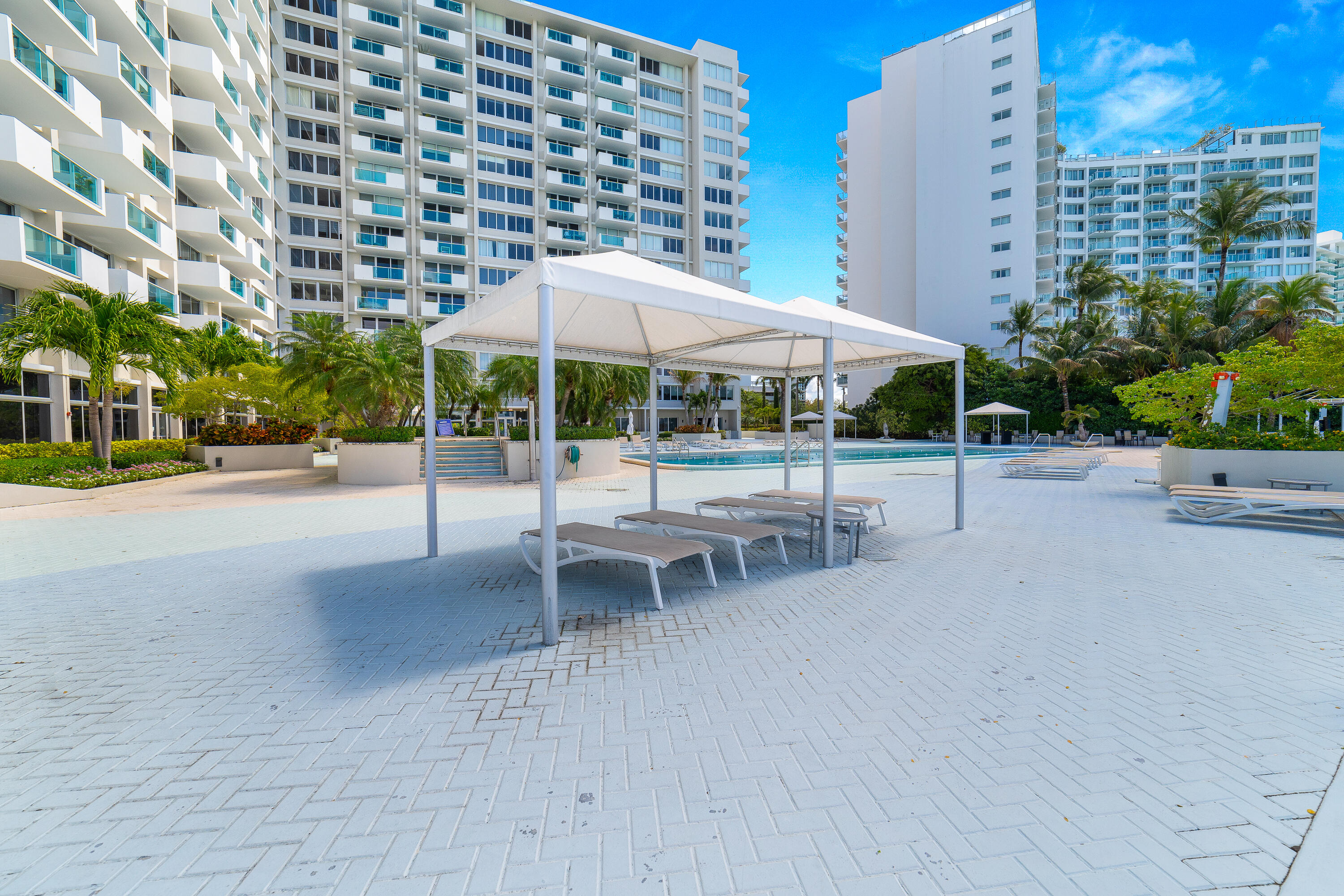 1200 West #316, Miami Beach FL 33139