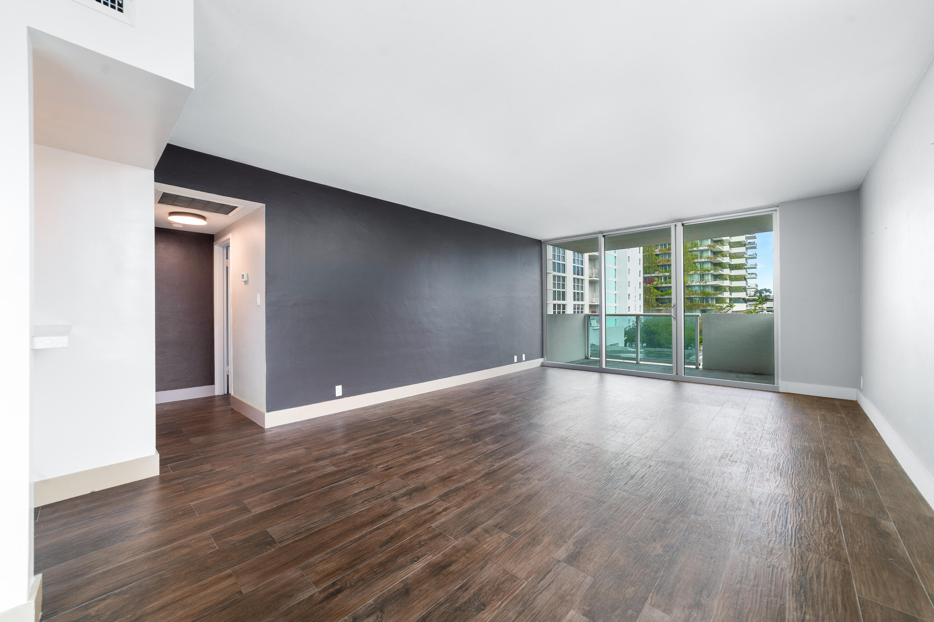 1200 West #316, Miami Beach FL 33139