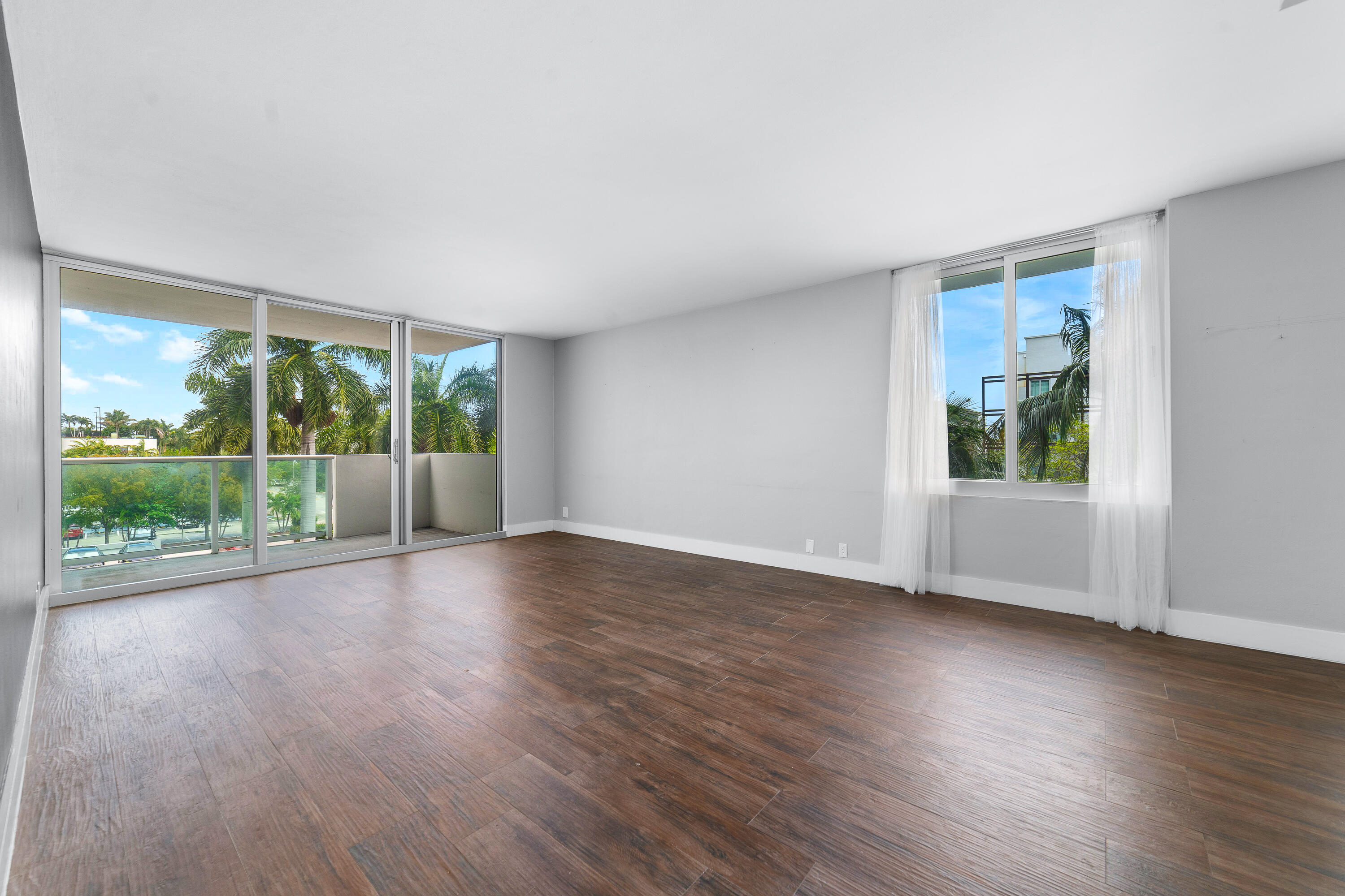 1200 West #316, Miami Beach FL 33139