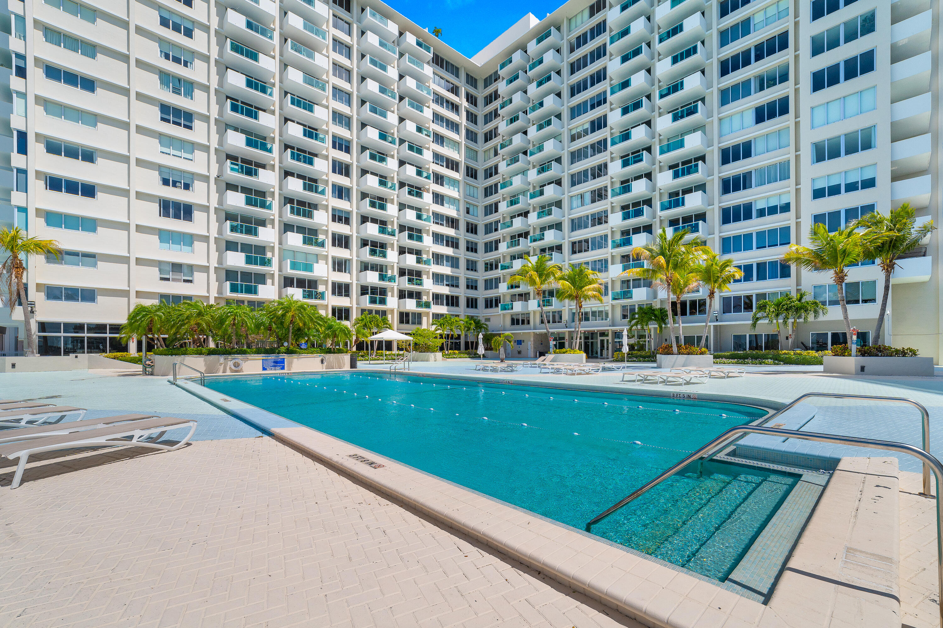 1200 West #316, Miami Beach FL 33139