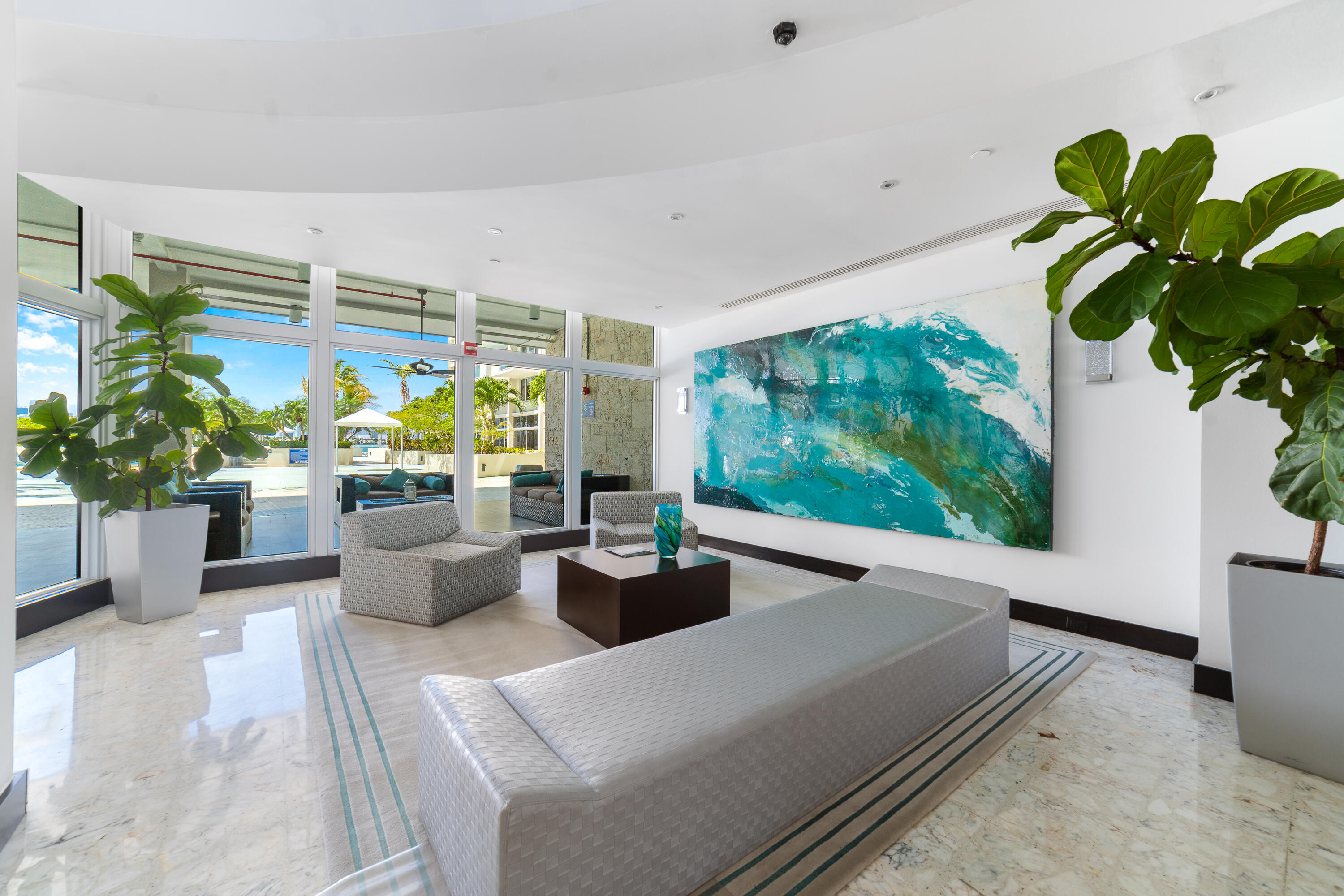 1200 West #316, Miami Beach FL 33139