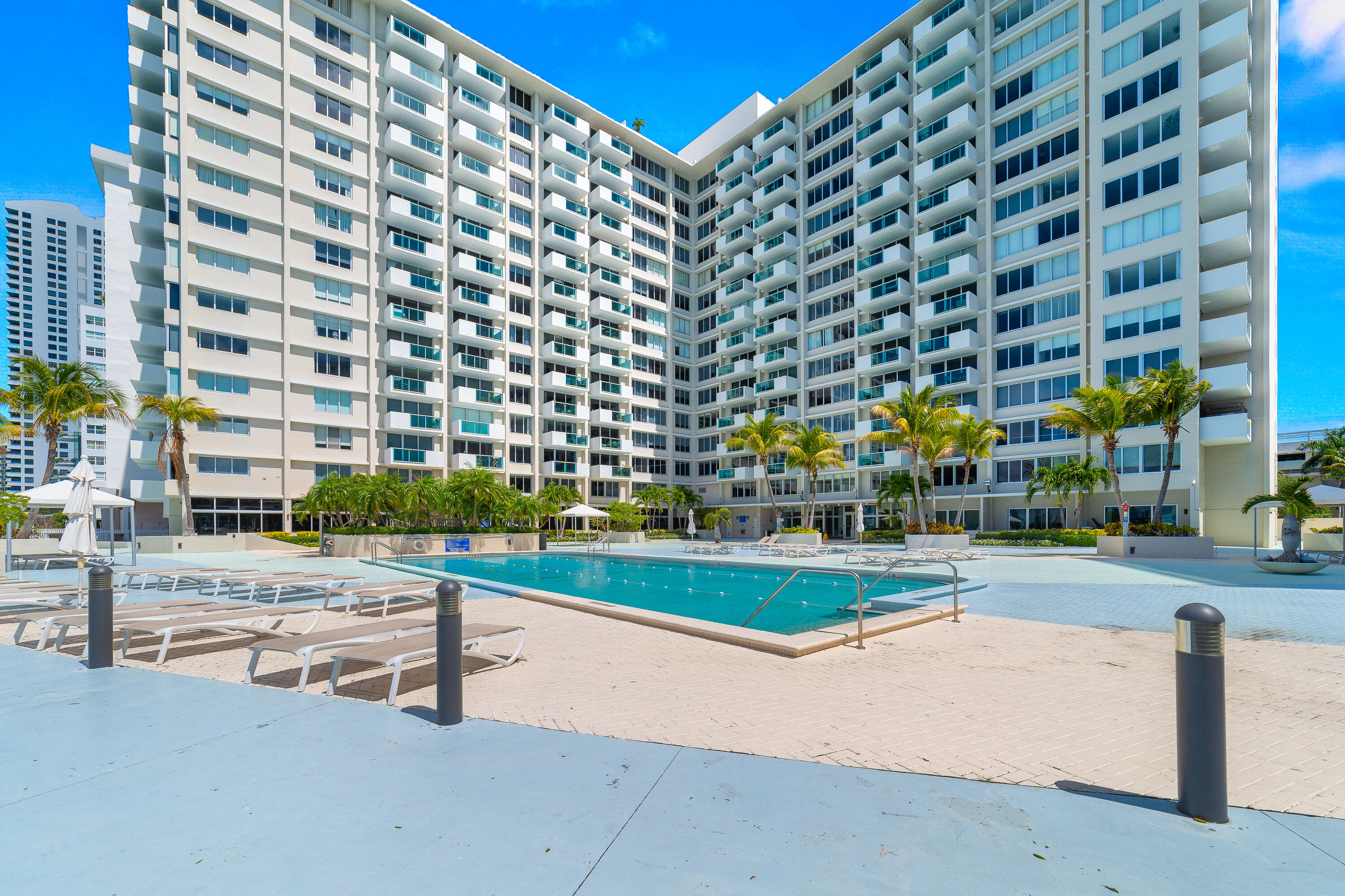 1200 West #316, Miami Beach FL 33139