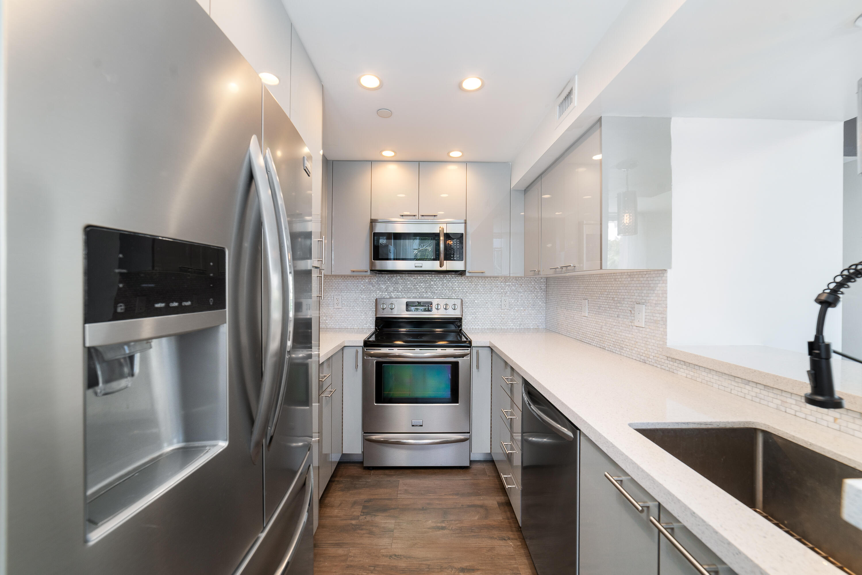 1200 West #316, Miami Beach FL 33139