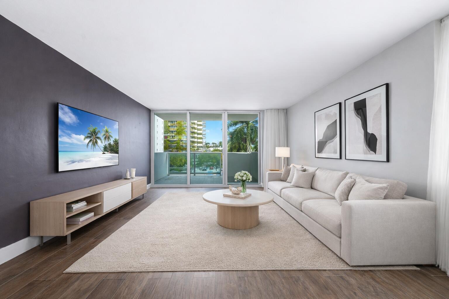 1200 West #316, Miami Beach FL 33139