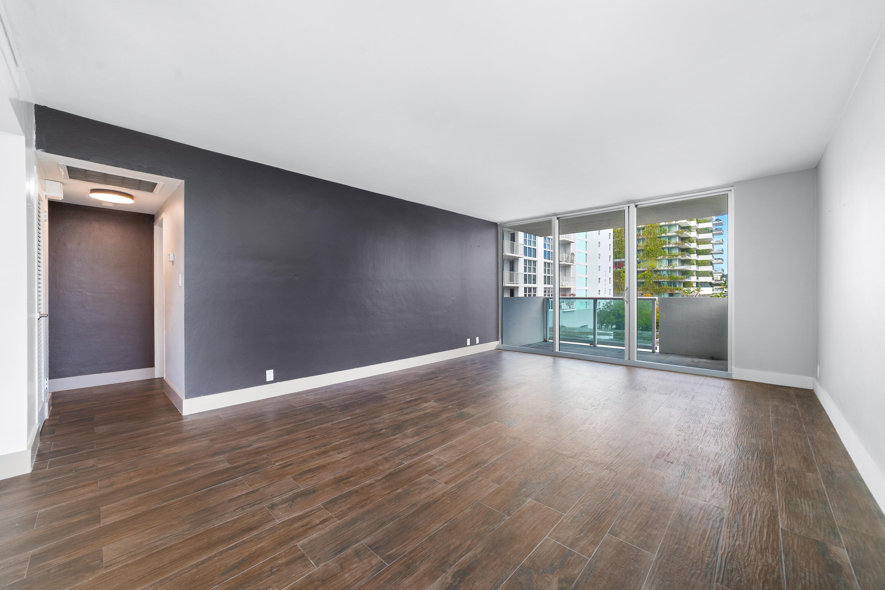 1200 West #316, Miami Beach FL 33139