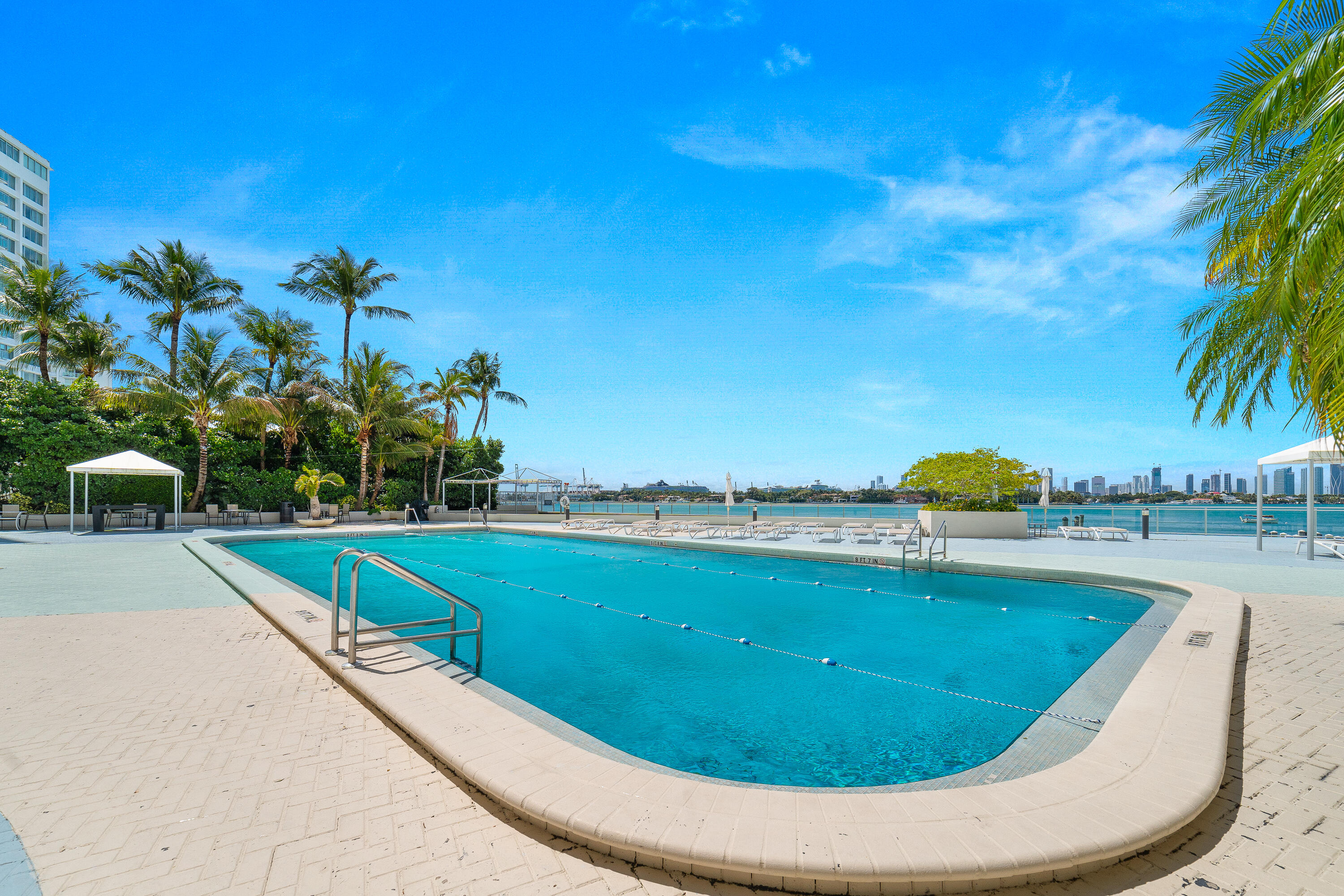 1200 West #316, Miami Beach FL 33139