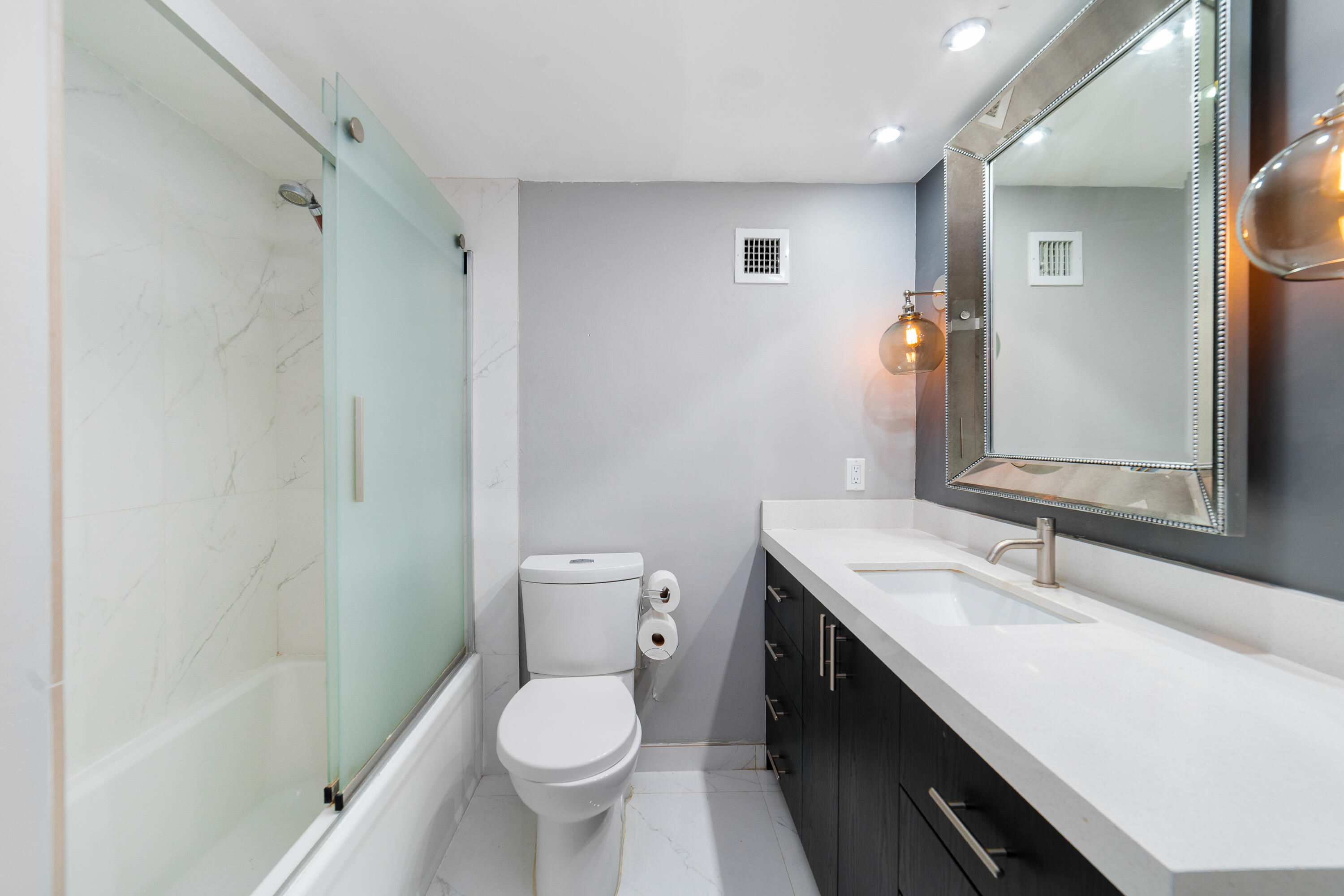 1200 West #316, Miami Beach FL 33139