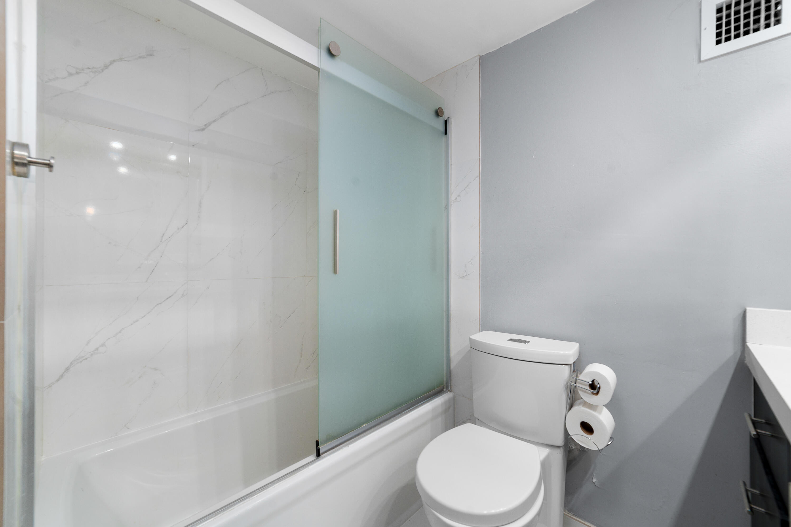 1200 West #316, Miami Beach FL 33139