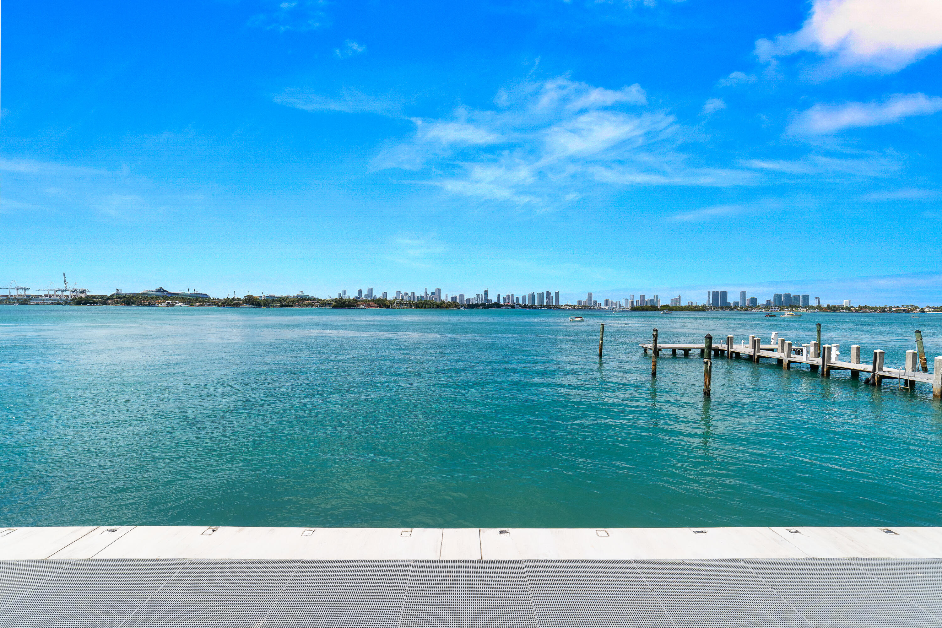 1200 West #316, Miami Beach FL 33139