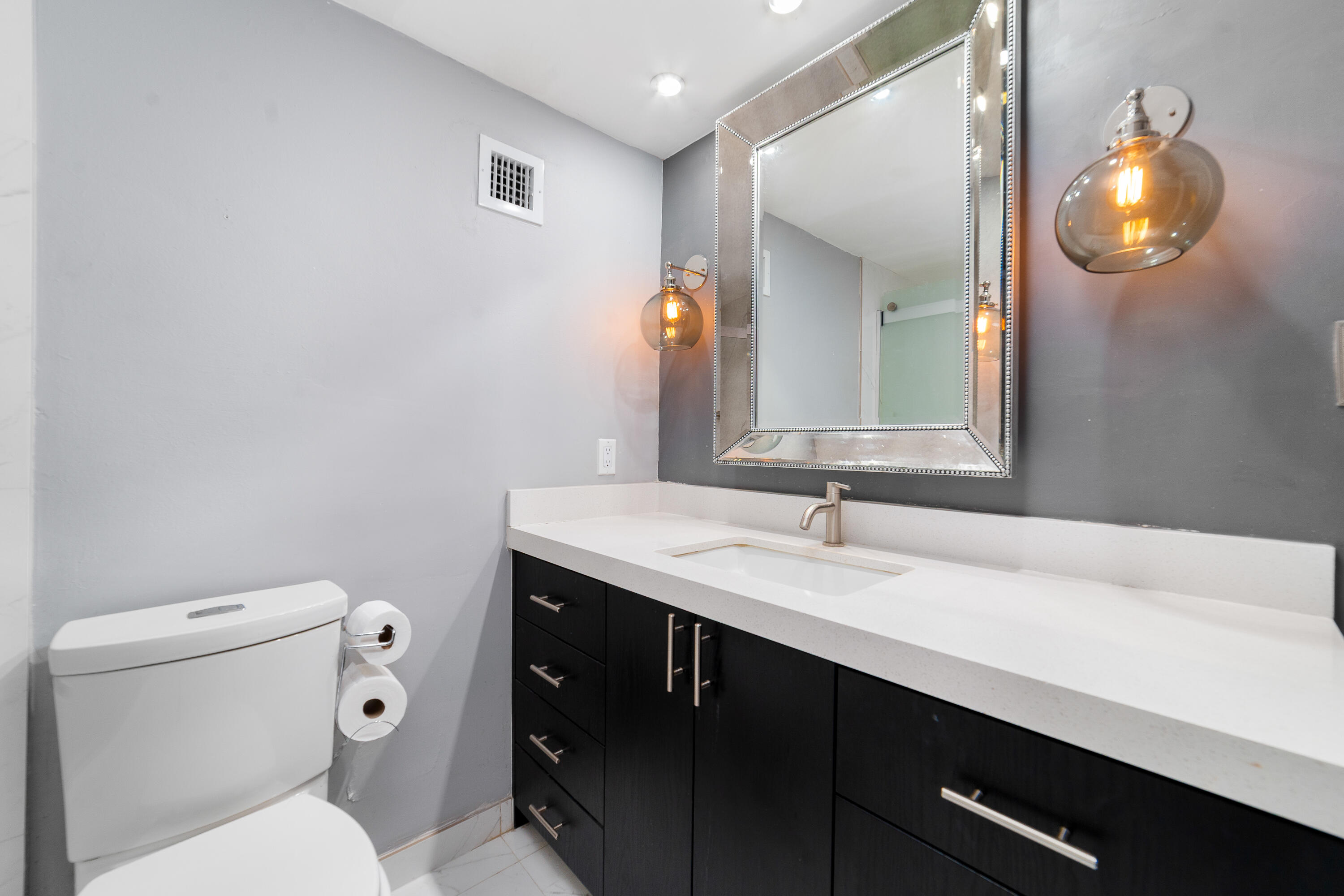 1200 West #316, Miami Beach FL 33139