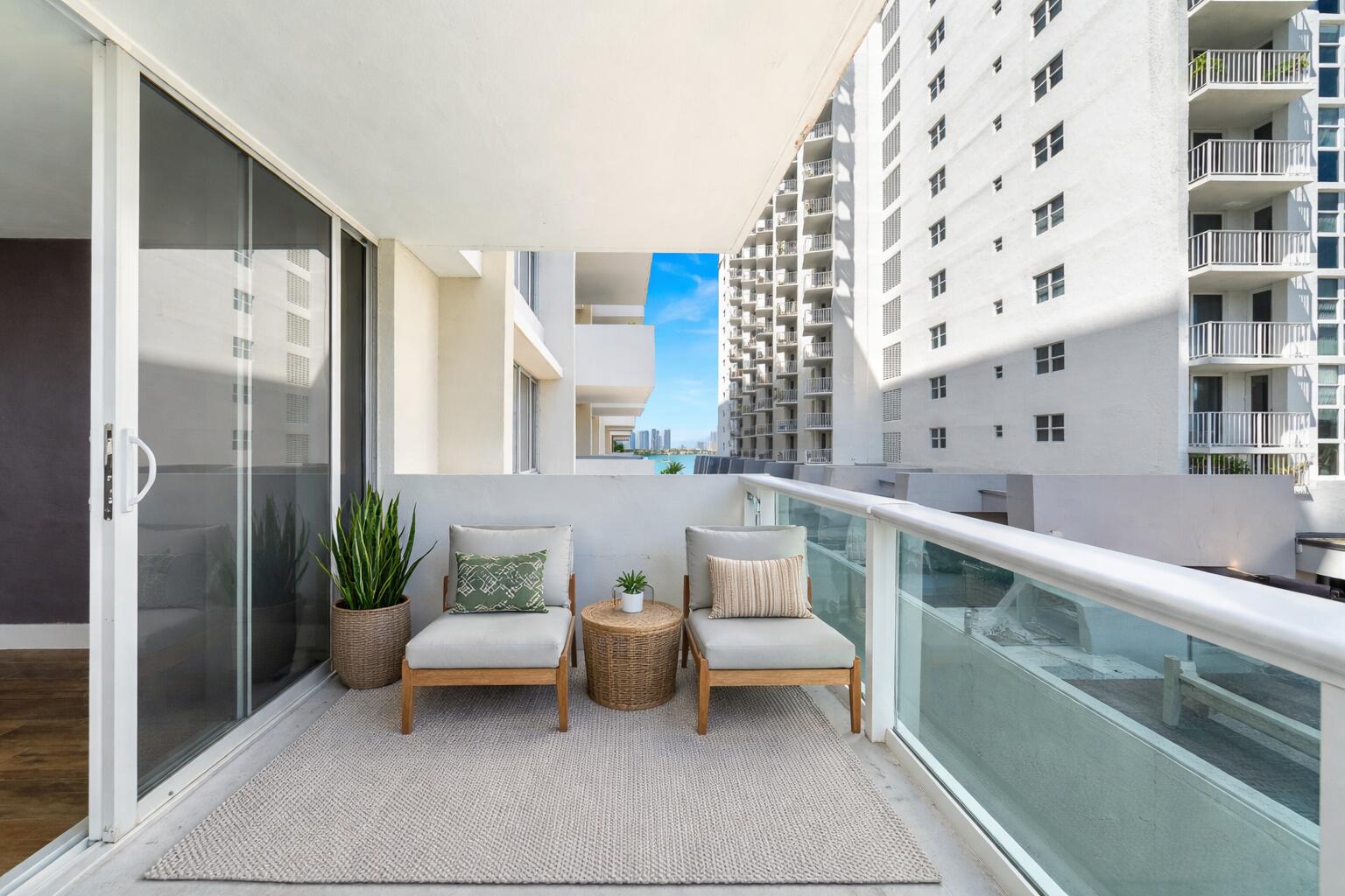 1200 West #316, Miami Beach FL 33139