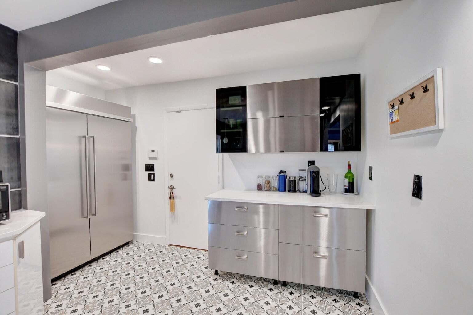 2700 Spanish River, Boca Raton FL 33432