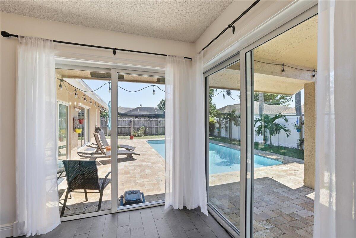 10174 S 182nd Ct, Boca Raton FL 33498