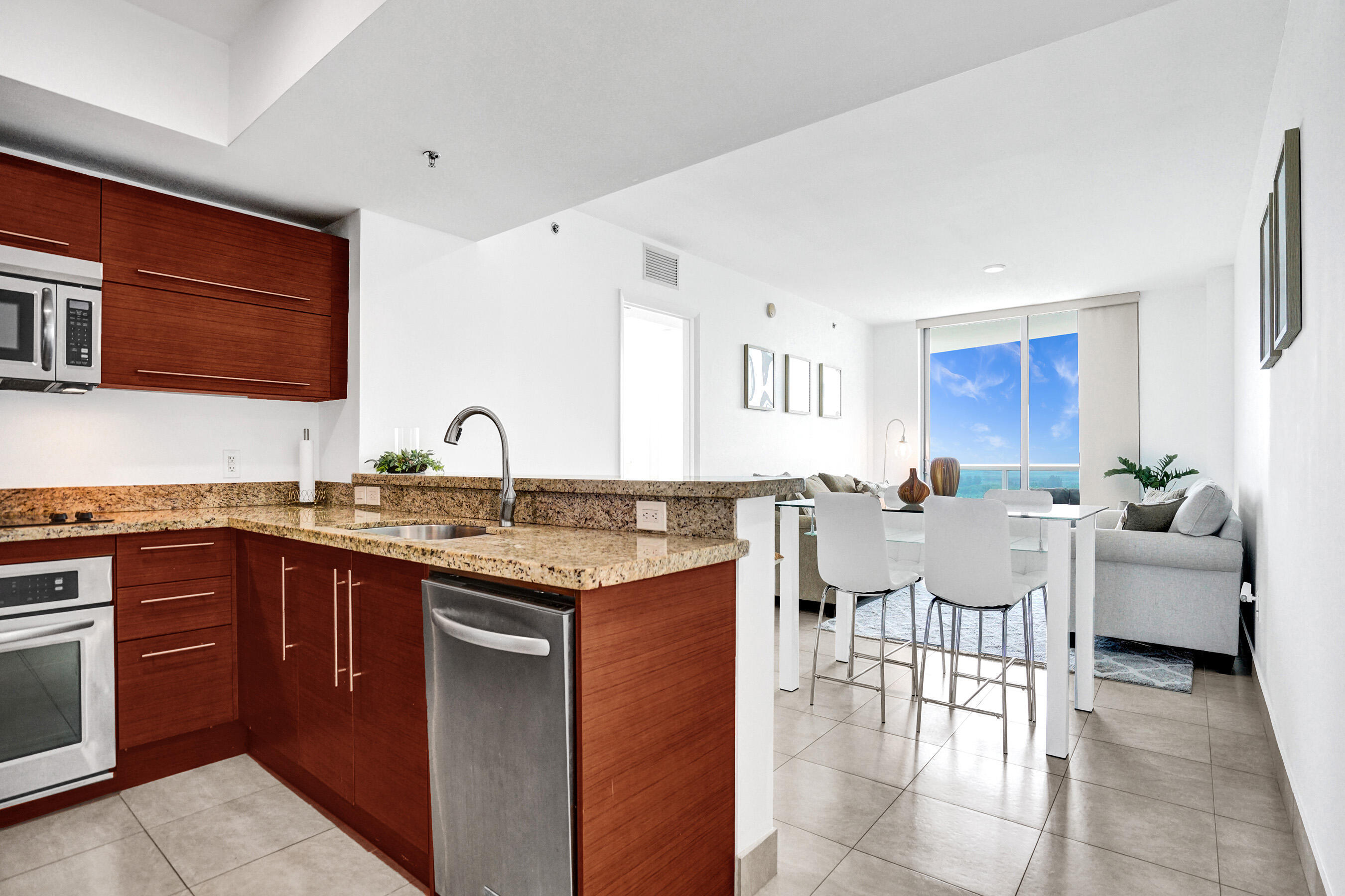 2641 N Flamingo #2105n, Sunrise FL 33323
