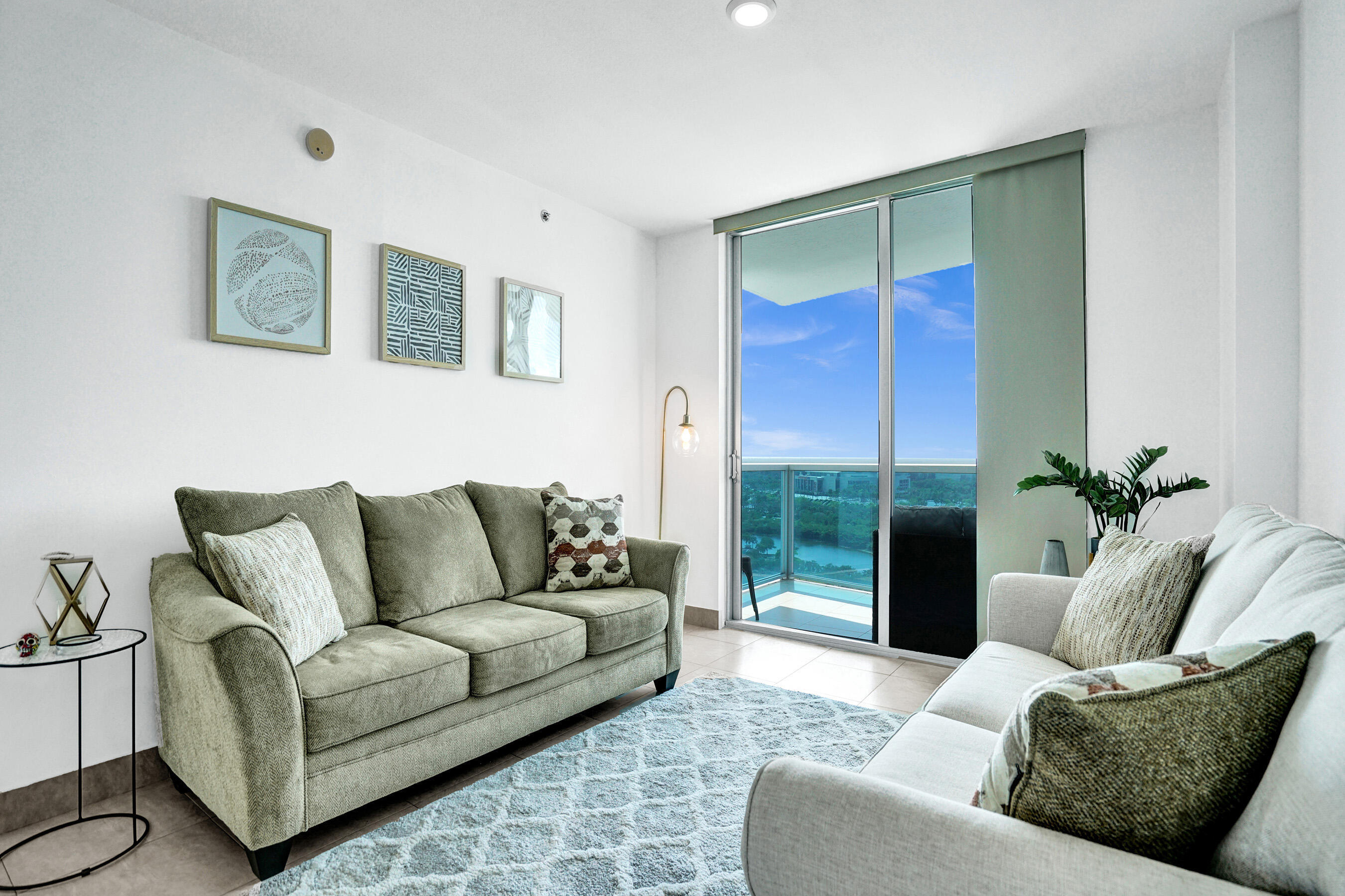 2641 N Flamingo #2105n, Sunrise FL 33323