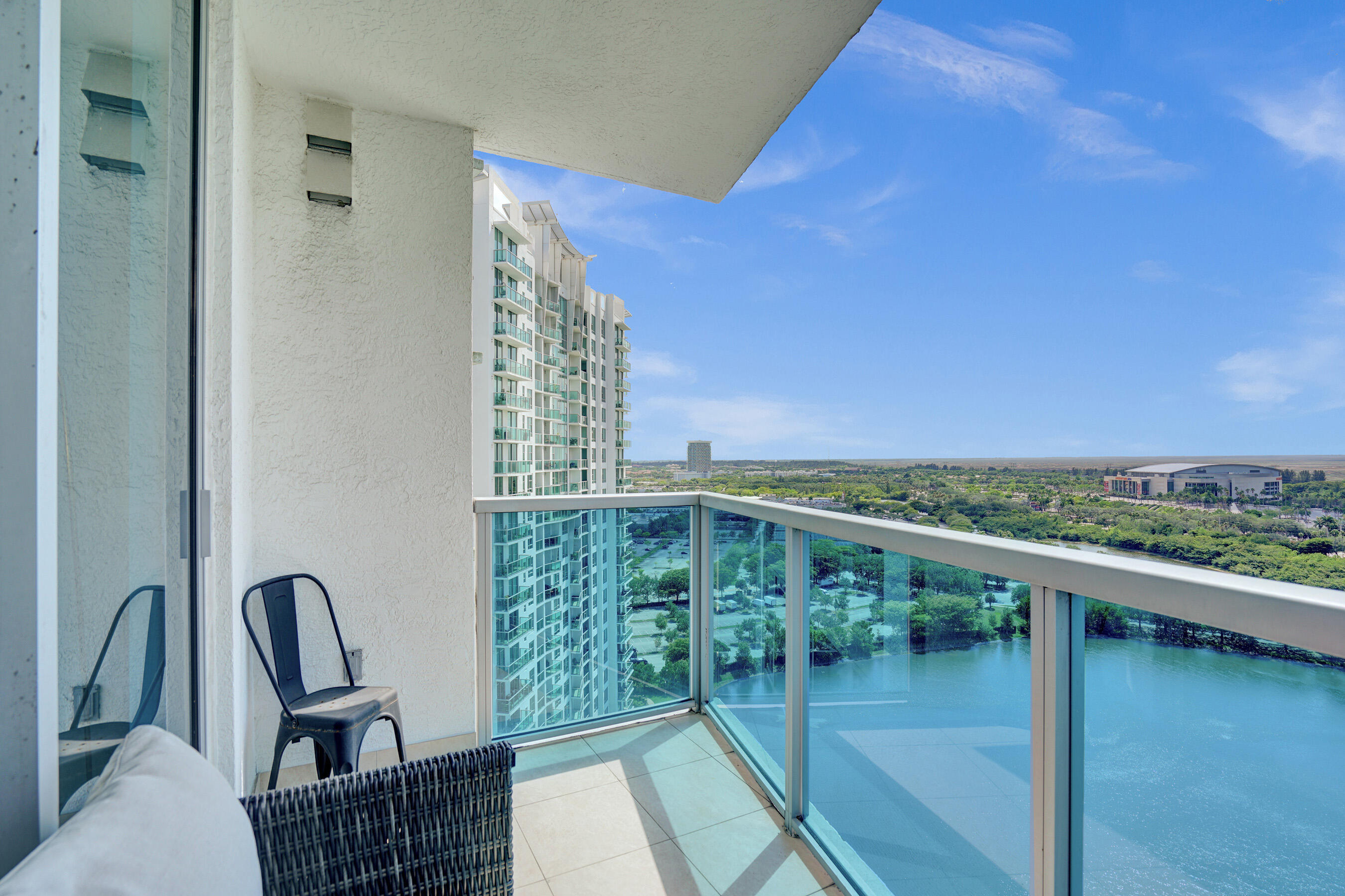2641 N Flamingo #2105n, Sunrise FL 33323