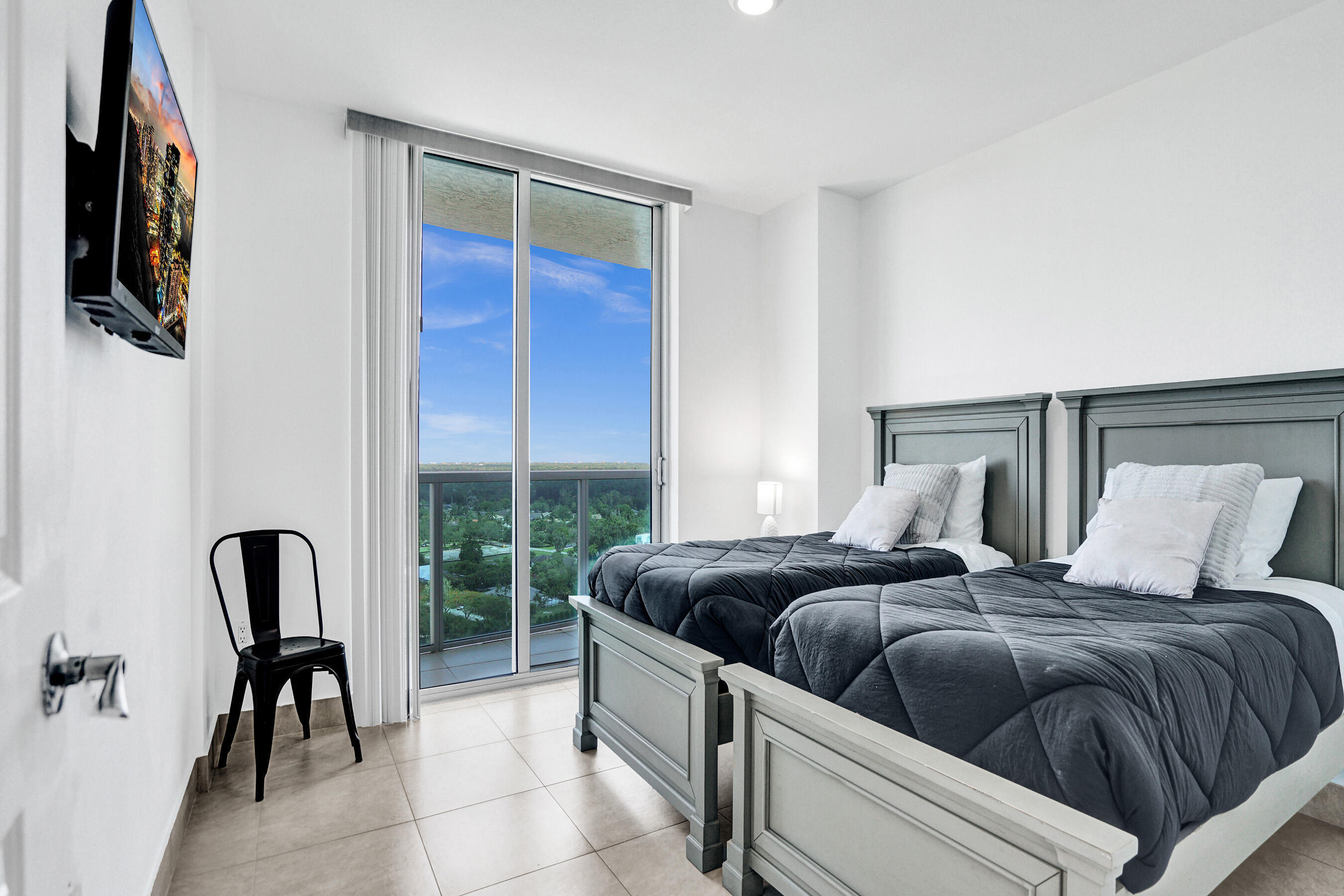 2641 N Flamingo #2105n, Sunrise FL 33323