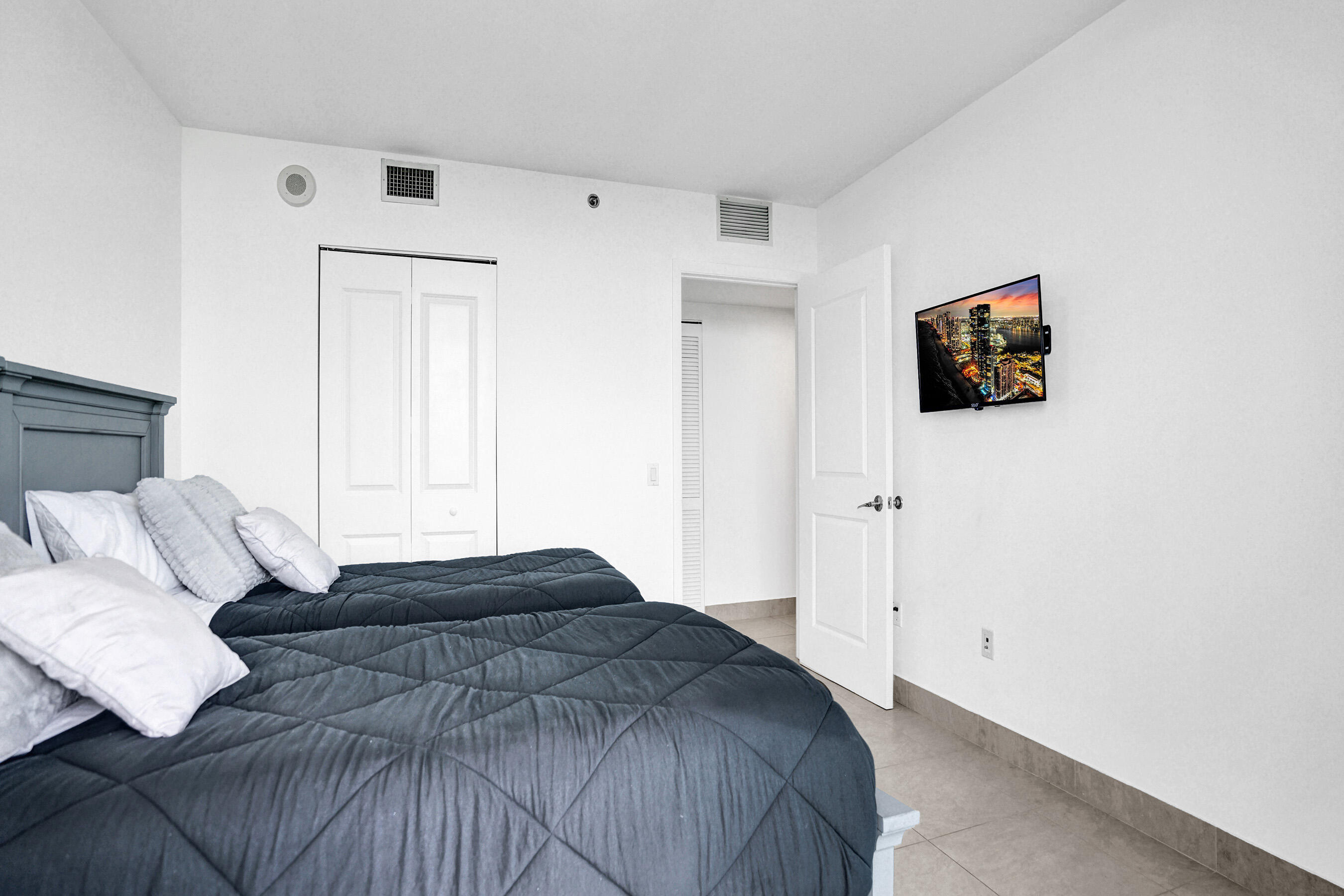 2641 N Flamingo #2105n, Sunrise FL 33323
