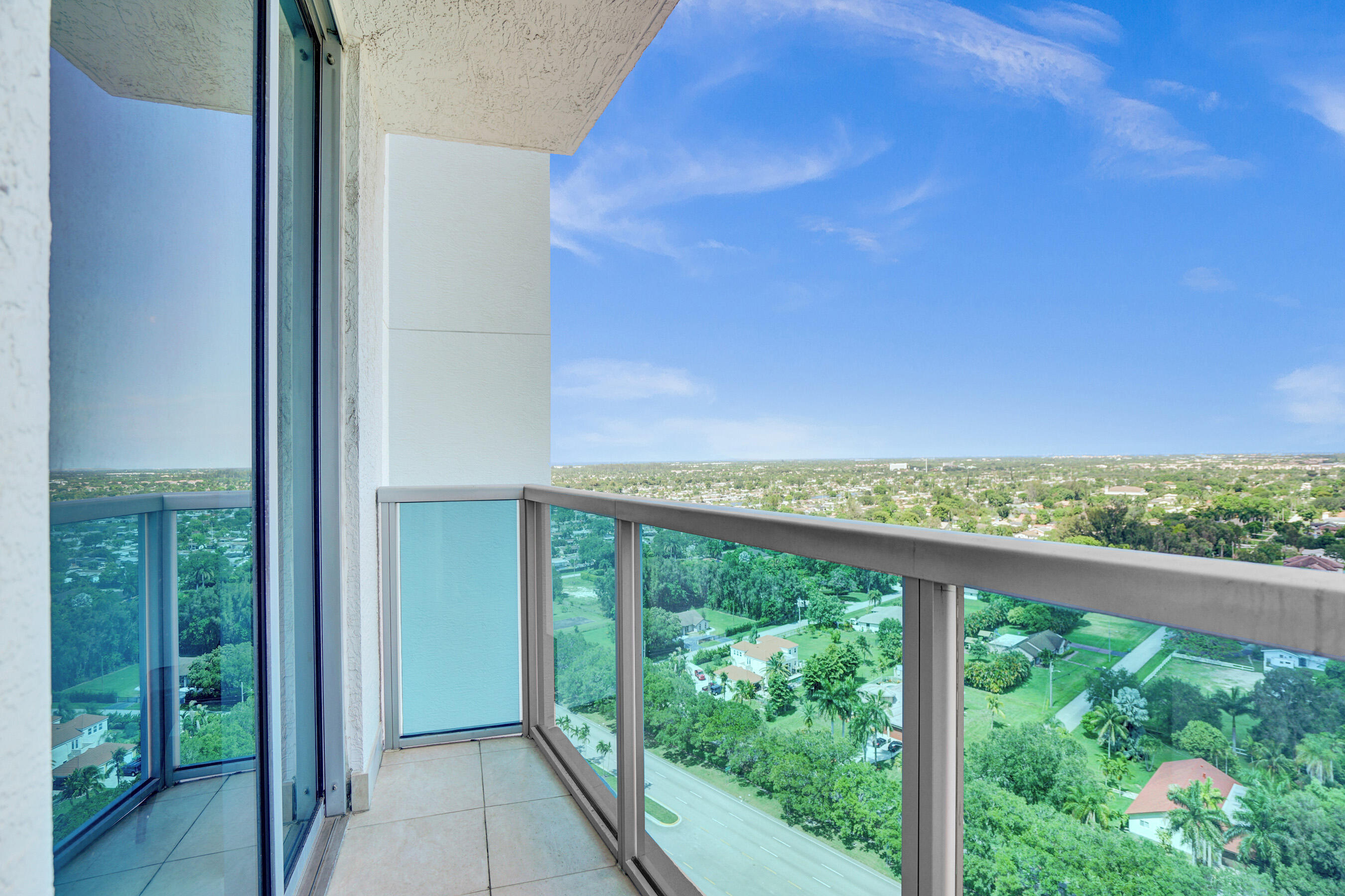 2641 N Flamingo #2105n, Sunrise FL 33323