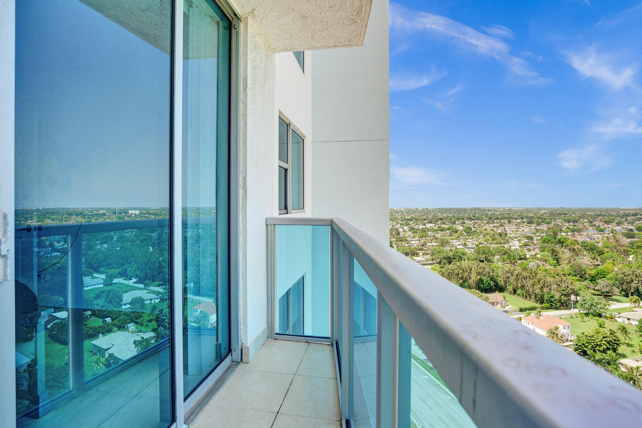 2641 N Flamingo #2105n, Sunrise FL 33323