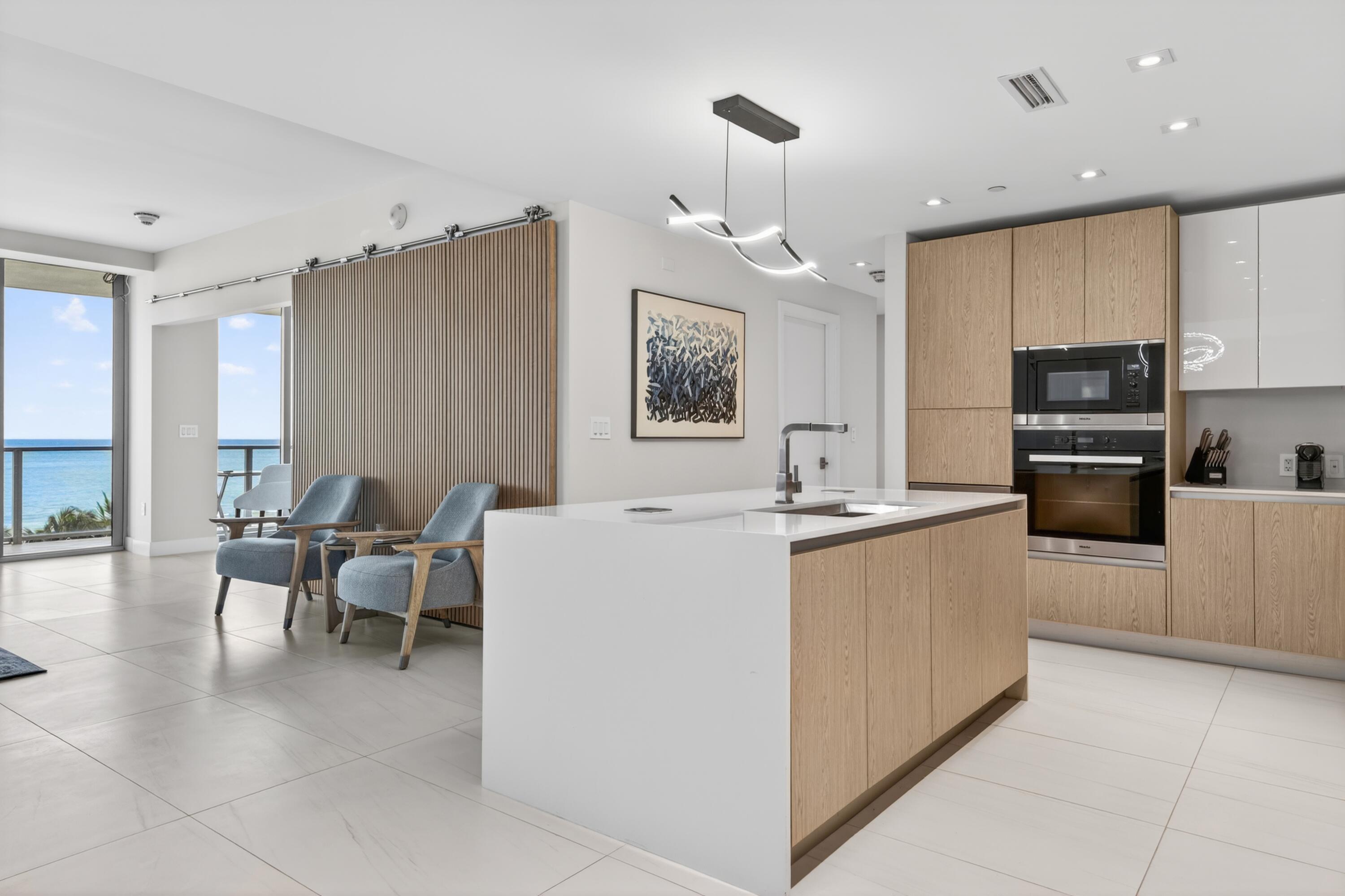 3100 N Ocean #804p, Singer Island FL 33404