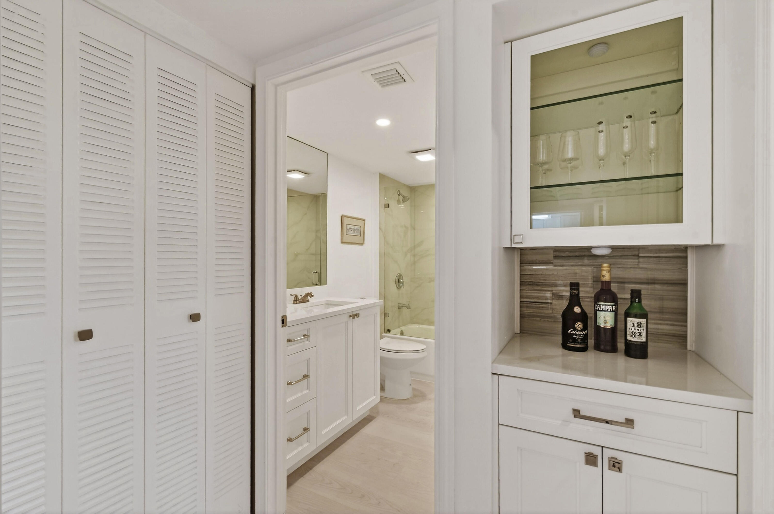 301 S Seas #104, Jupiter FL 33477
