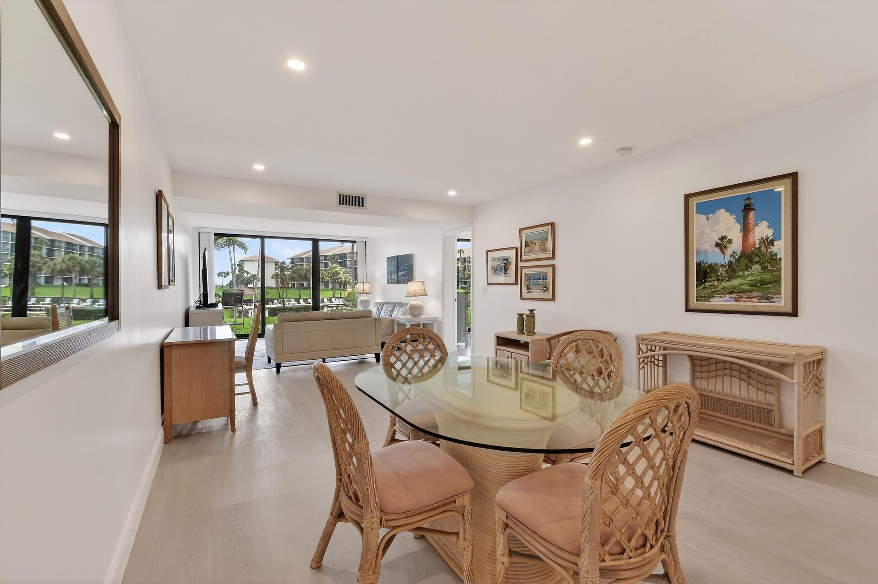 301 S Seas #104, Jupiter FL 33477