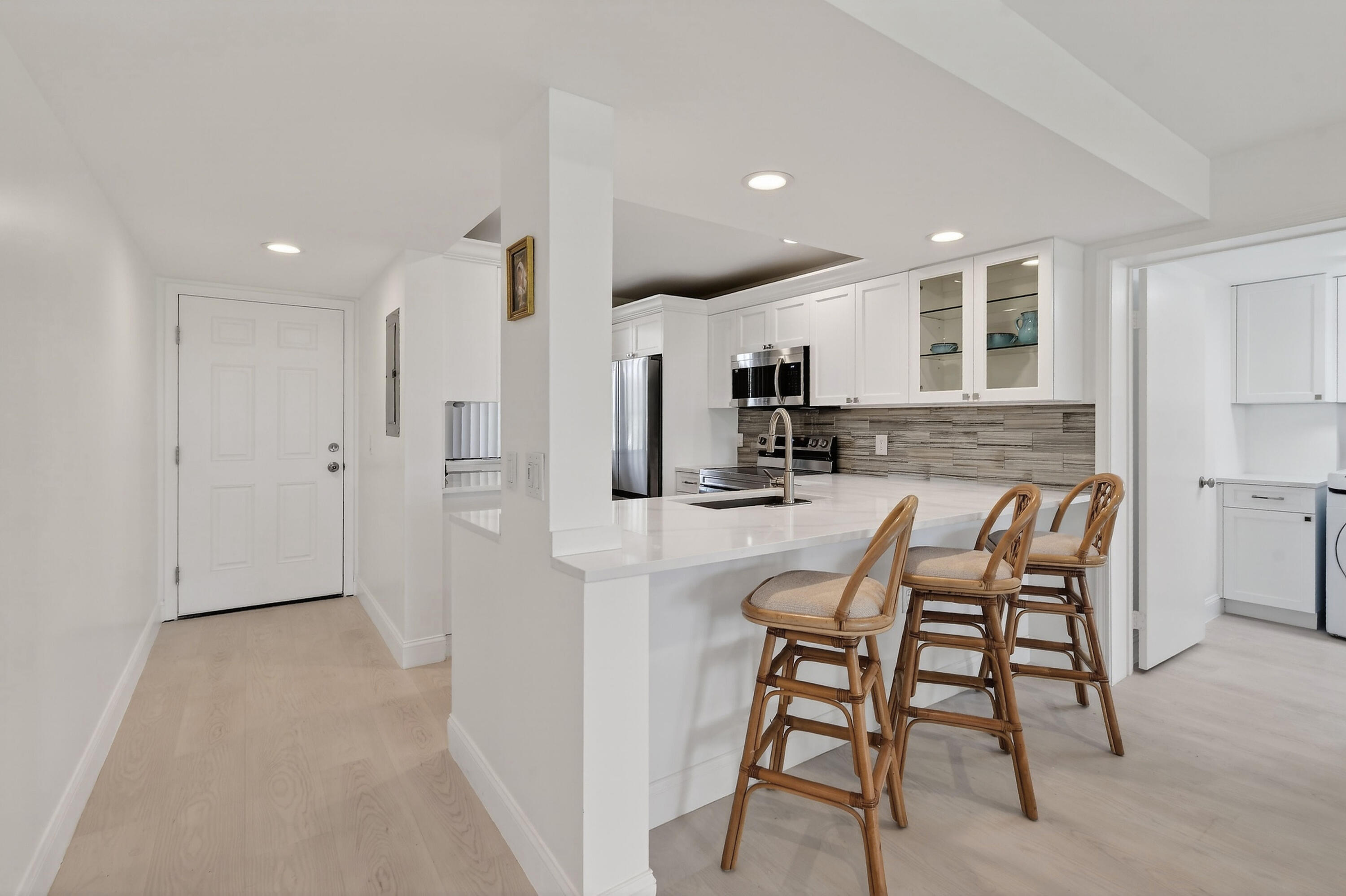 301 S Seas #104, Jupiter FL 33477
