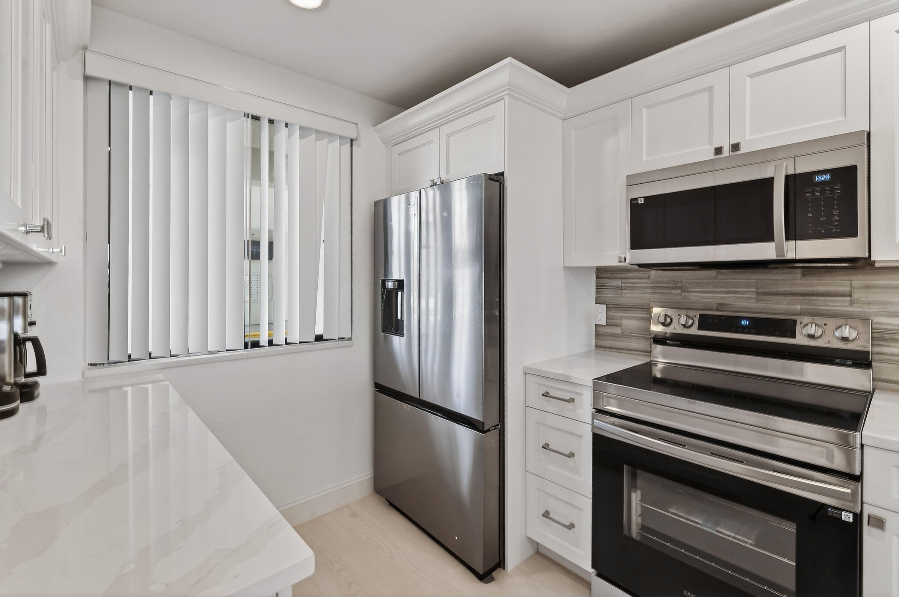 301 S Seas #104, Jupiter FL 33477