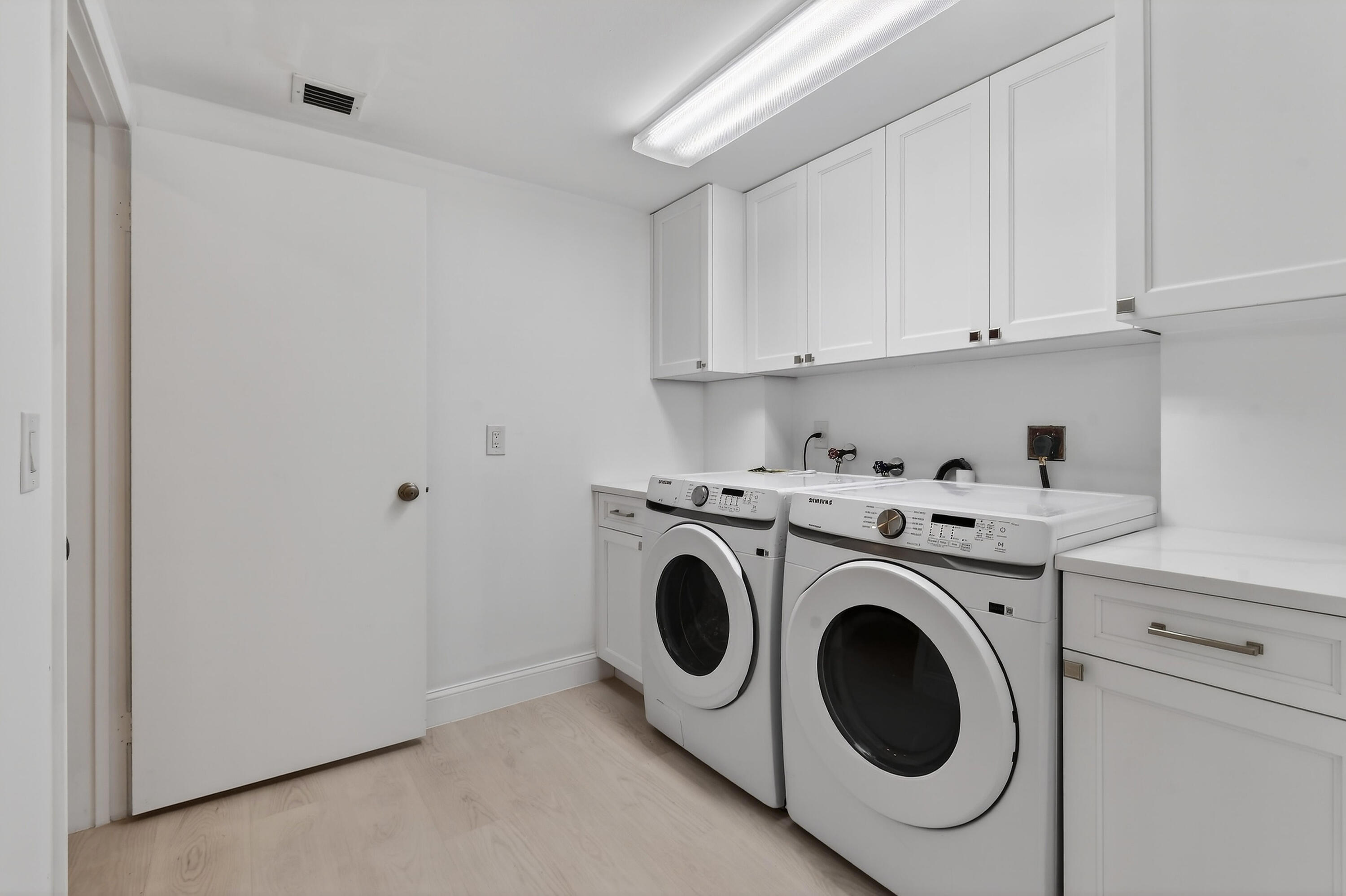 301 S Seas #104, Jupiter FL 33477