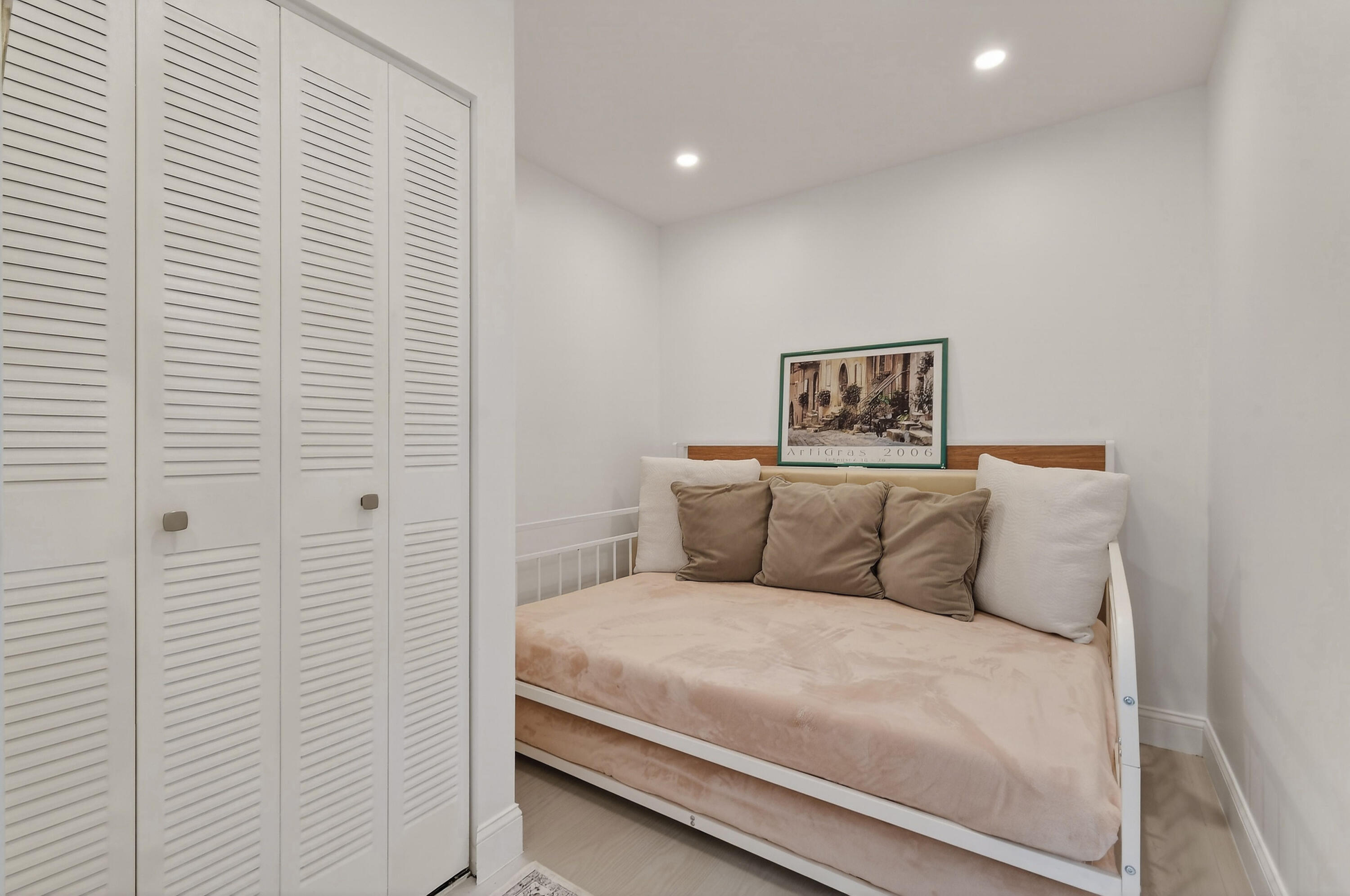301 S Seas #104, Jupiter FL 33477