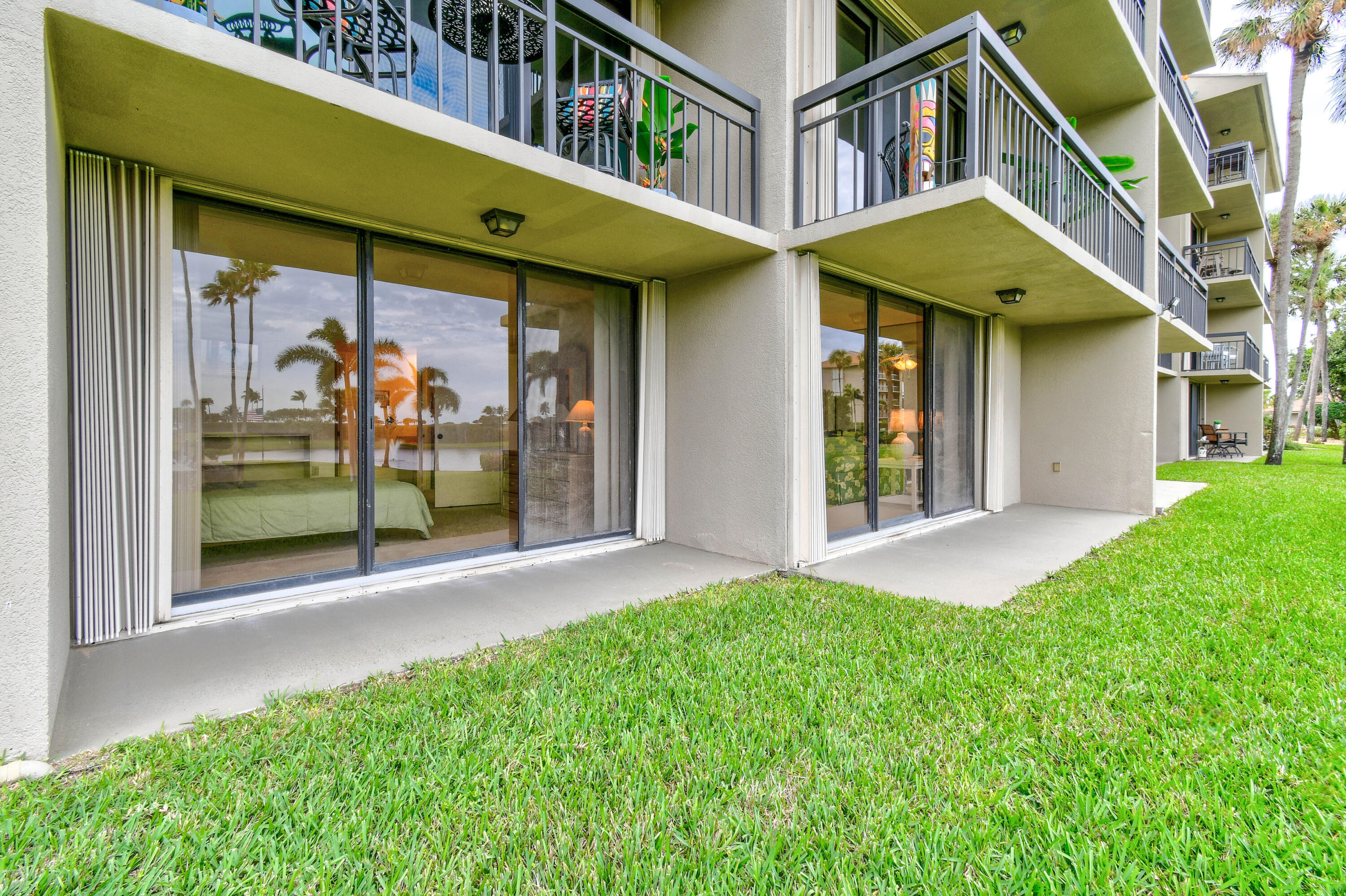 301 S Seas #104, Jupiter FL 33477
