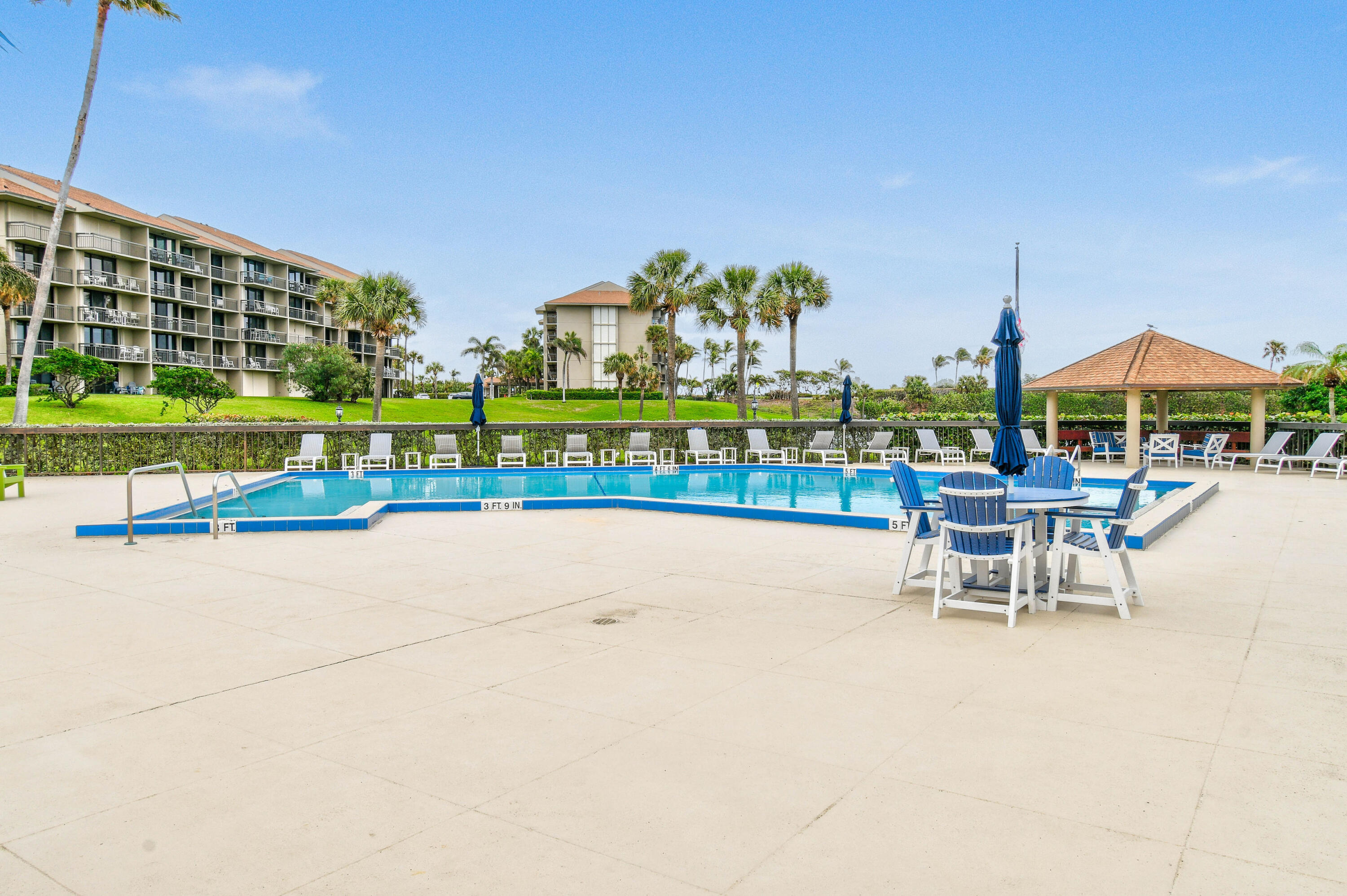 301 S Seas #104, Jupiter FL 33477