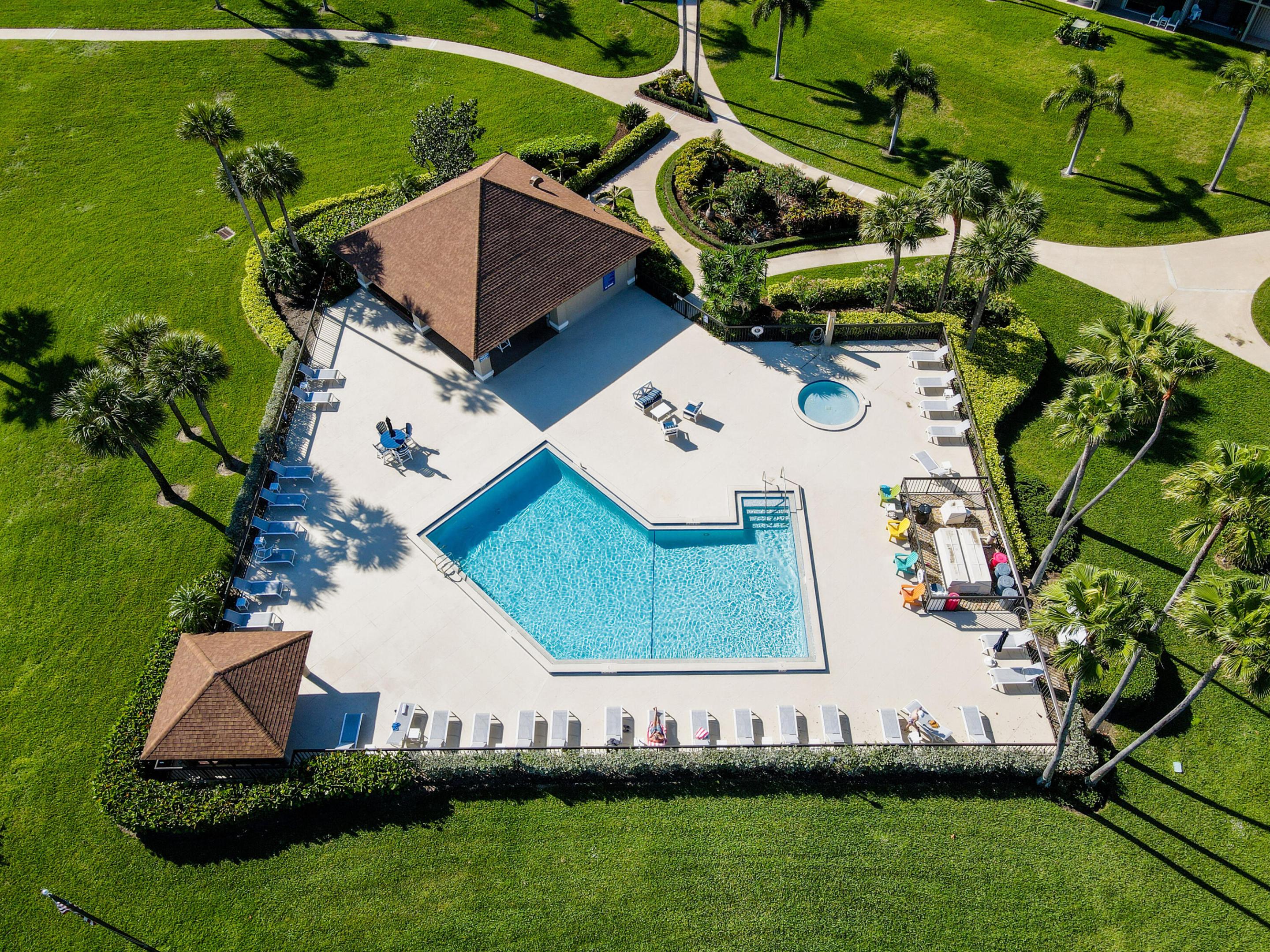 301 S Seas #104, Jupiter FL 33477