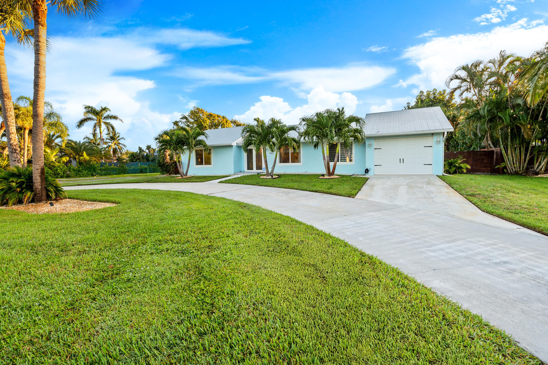 9165 SE Yacht Club, Hobe Sound FL 33455