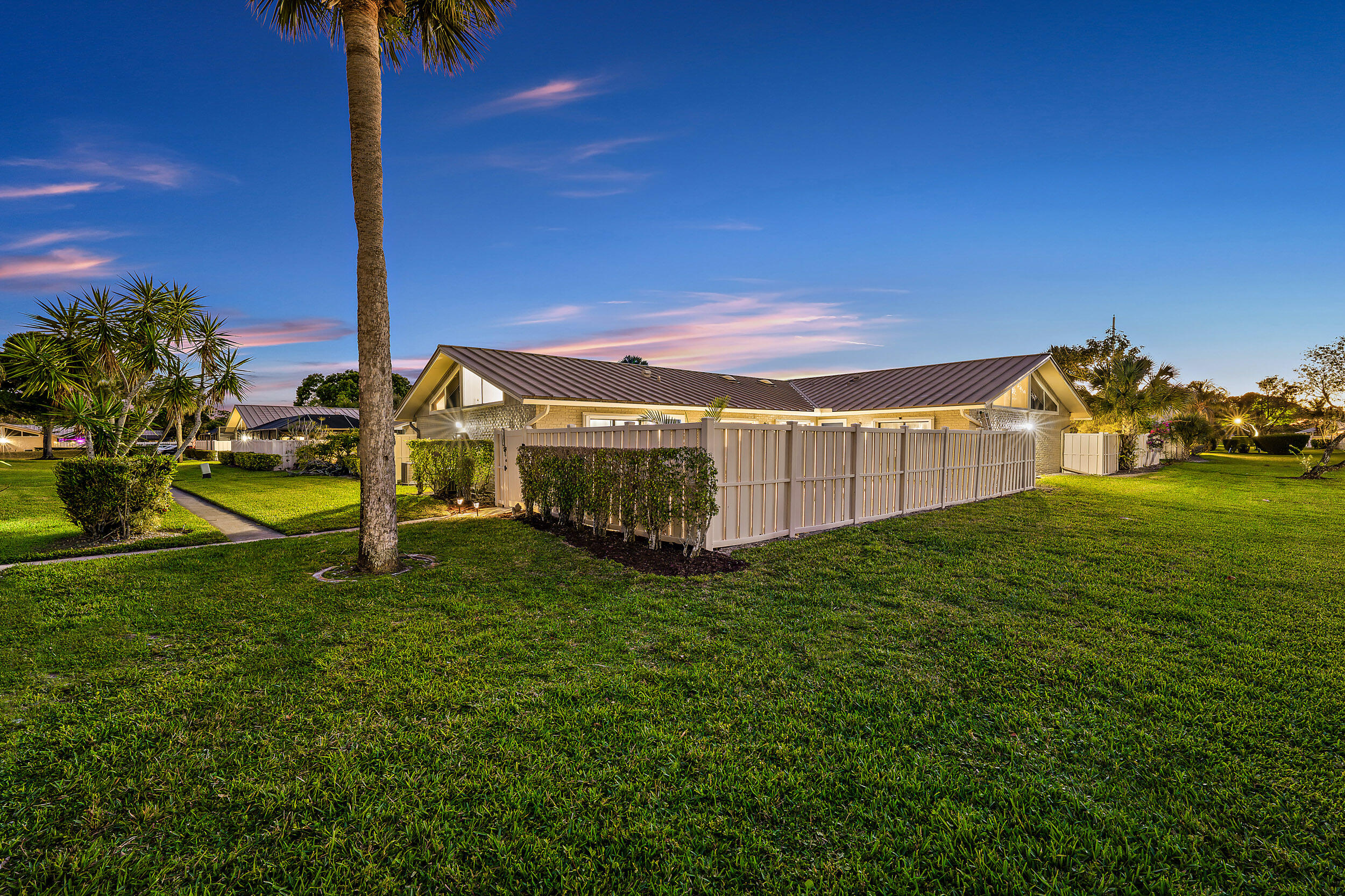5537 Eagle Lake, Palm Beach Gardens FL 33418