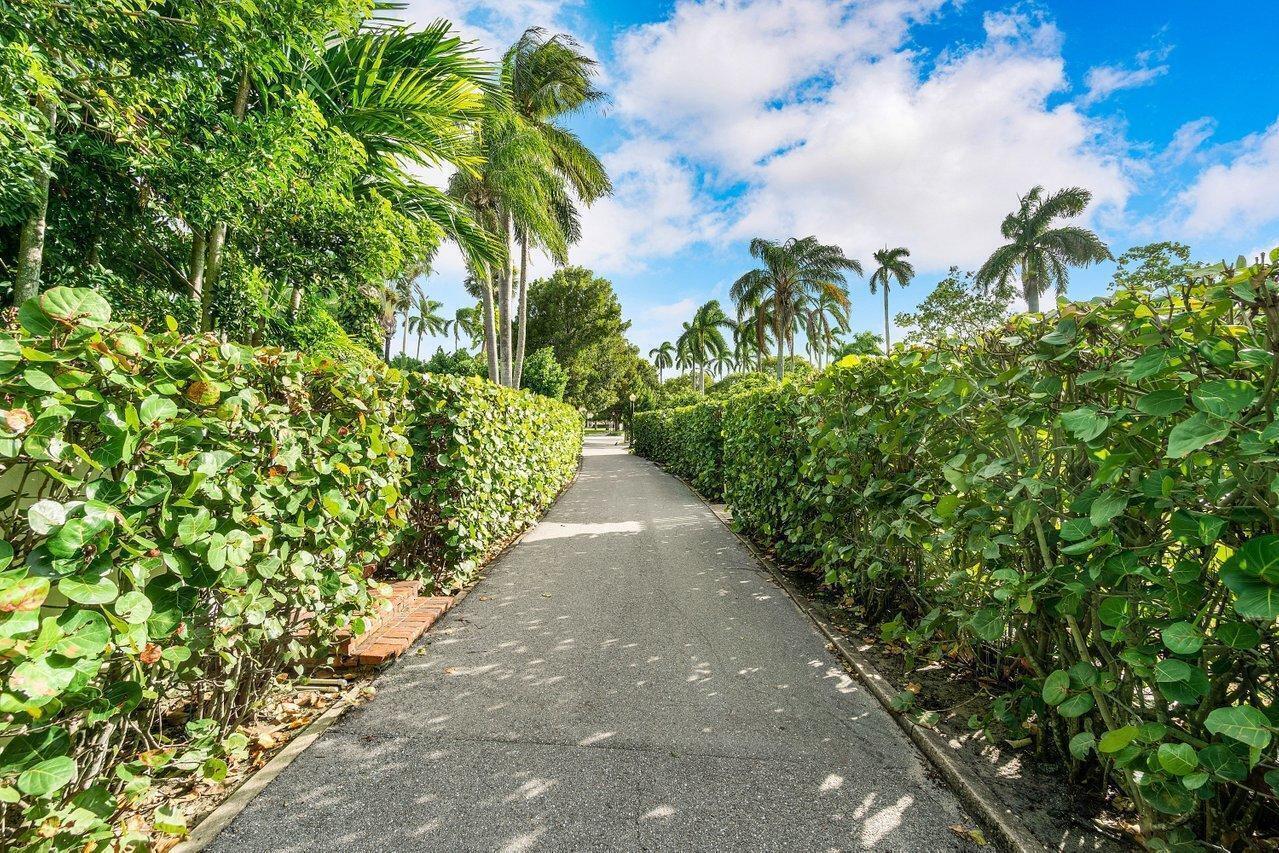 15 S Lake, Palm Beach FL 33480