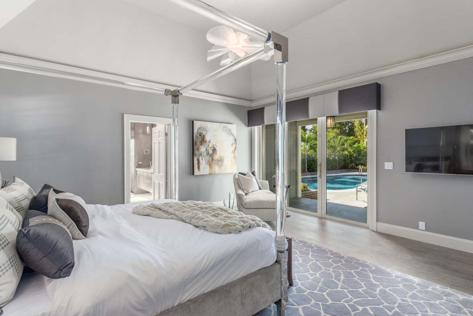 15 S Lake, Palm Beach FL 33480