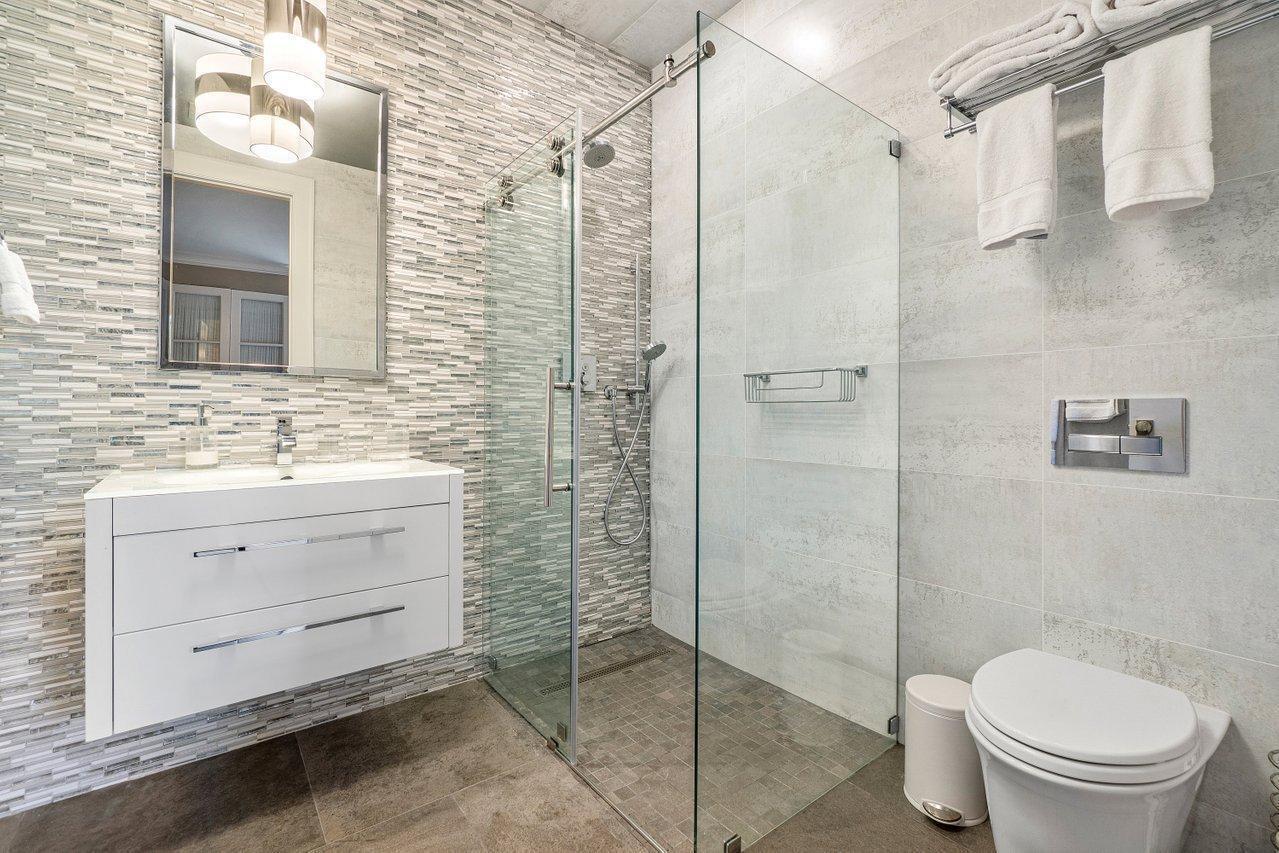 15 S Lake, Palm Beach FL 33480