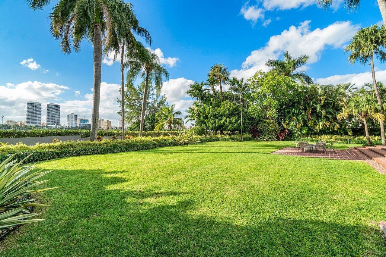 15 S Lake, Palm Beach FL 33480